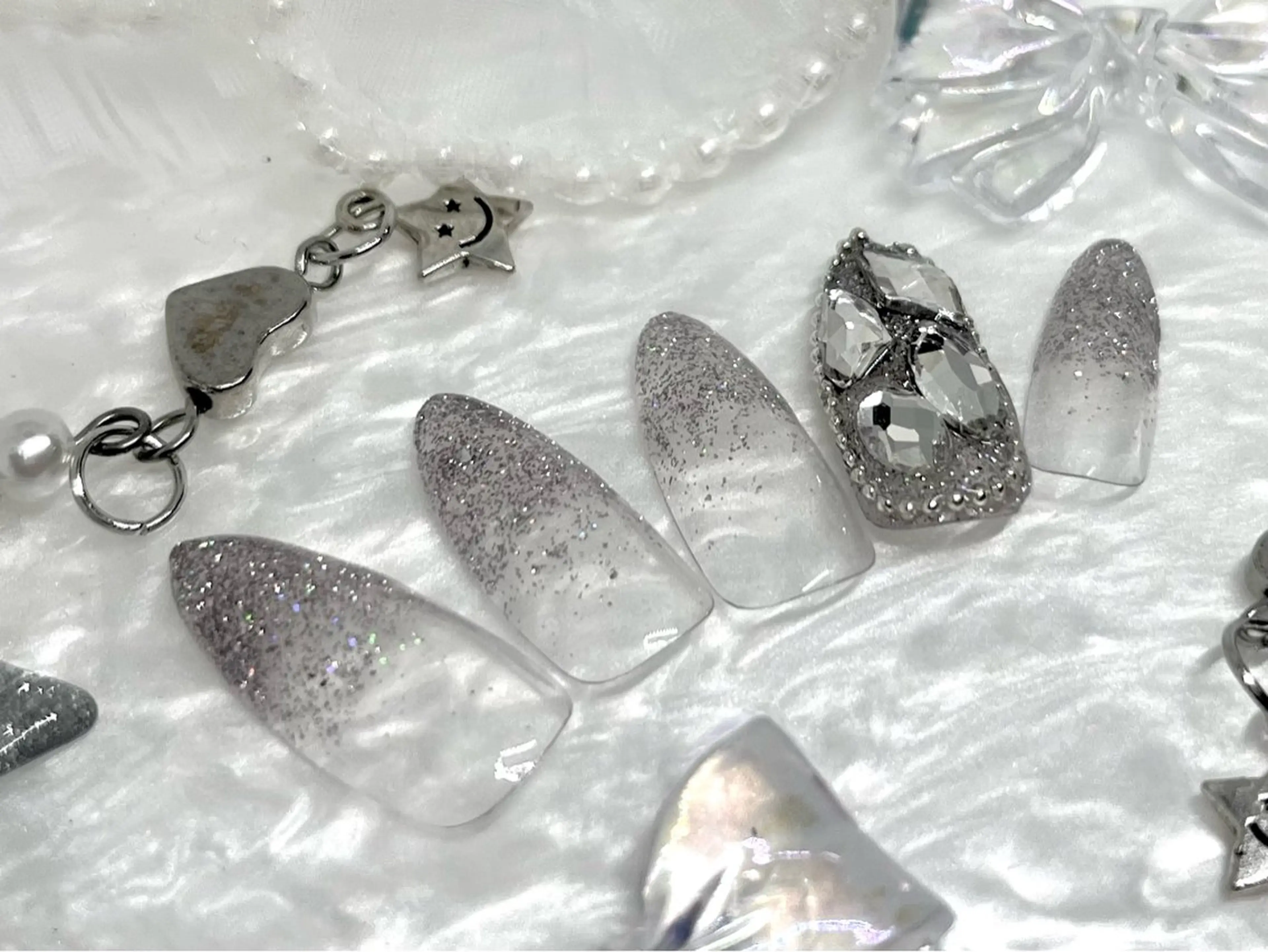 ネイル シルバー ハンドネイル RIKA@salon newsproutのネイルデザイン