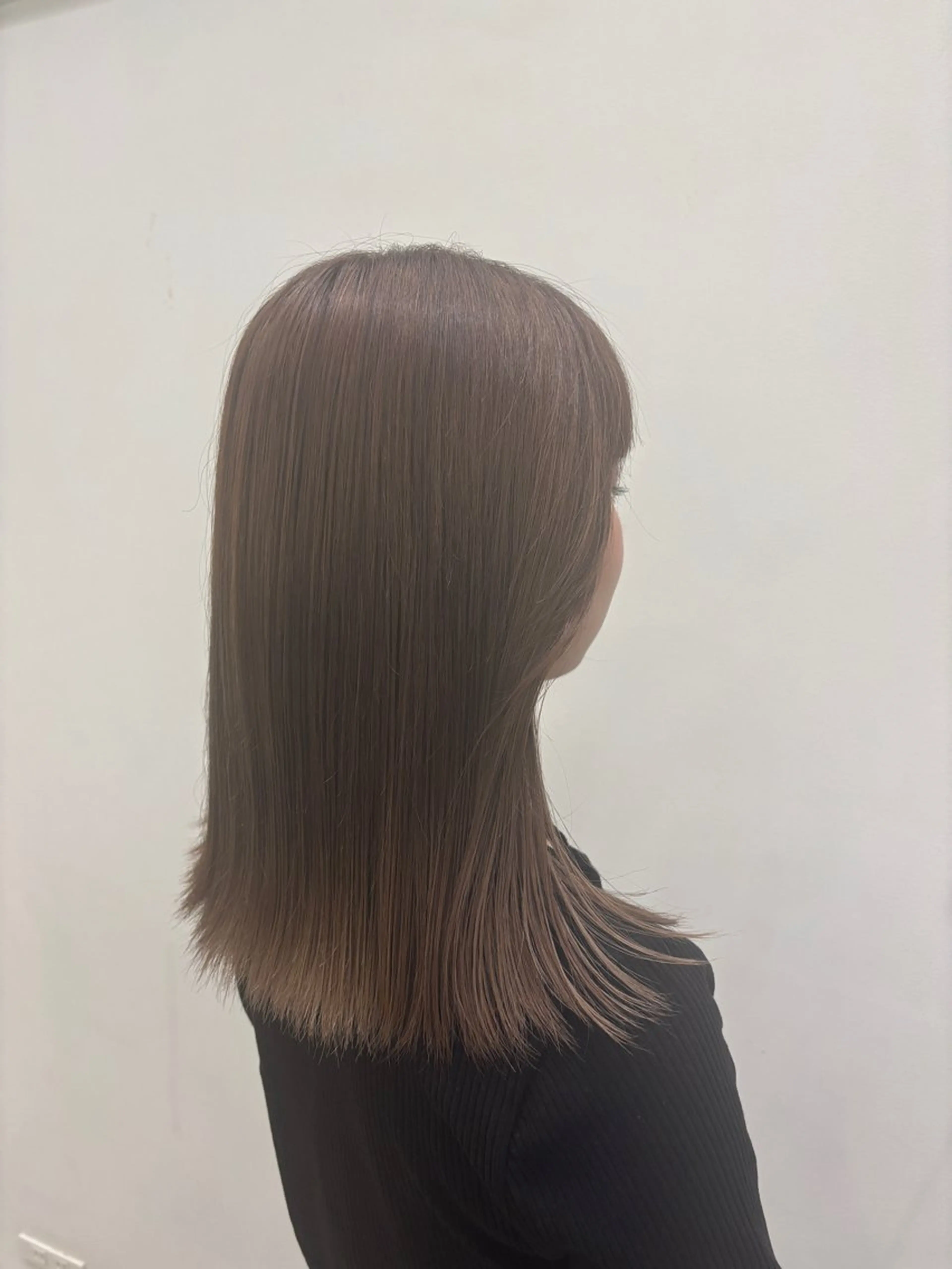 ミディアム カラー ブリーチ ブラウンカラー ミルクティーブラウン rion🪽 /wカラー・縮毛矯正のヘアスタイル