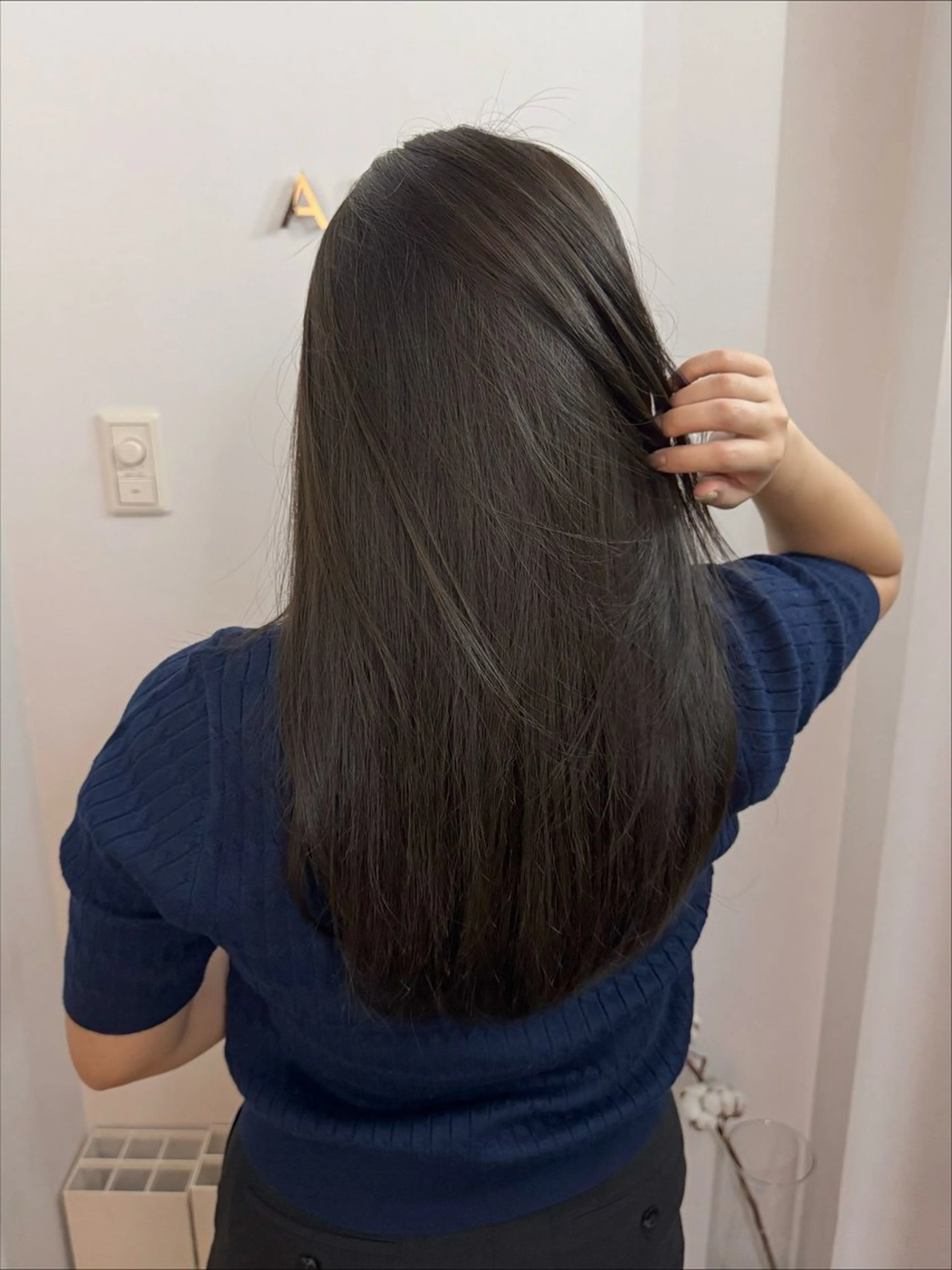 セミロング カラー グレージュ オリーブグレージュ オリーブグレー ヘアカラー トリートメント 華奈/オリーブ/ ベージュ/抜け感🥣のヘアスタイル