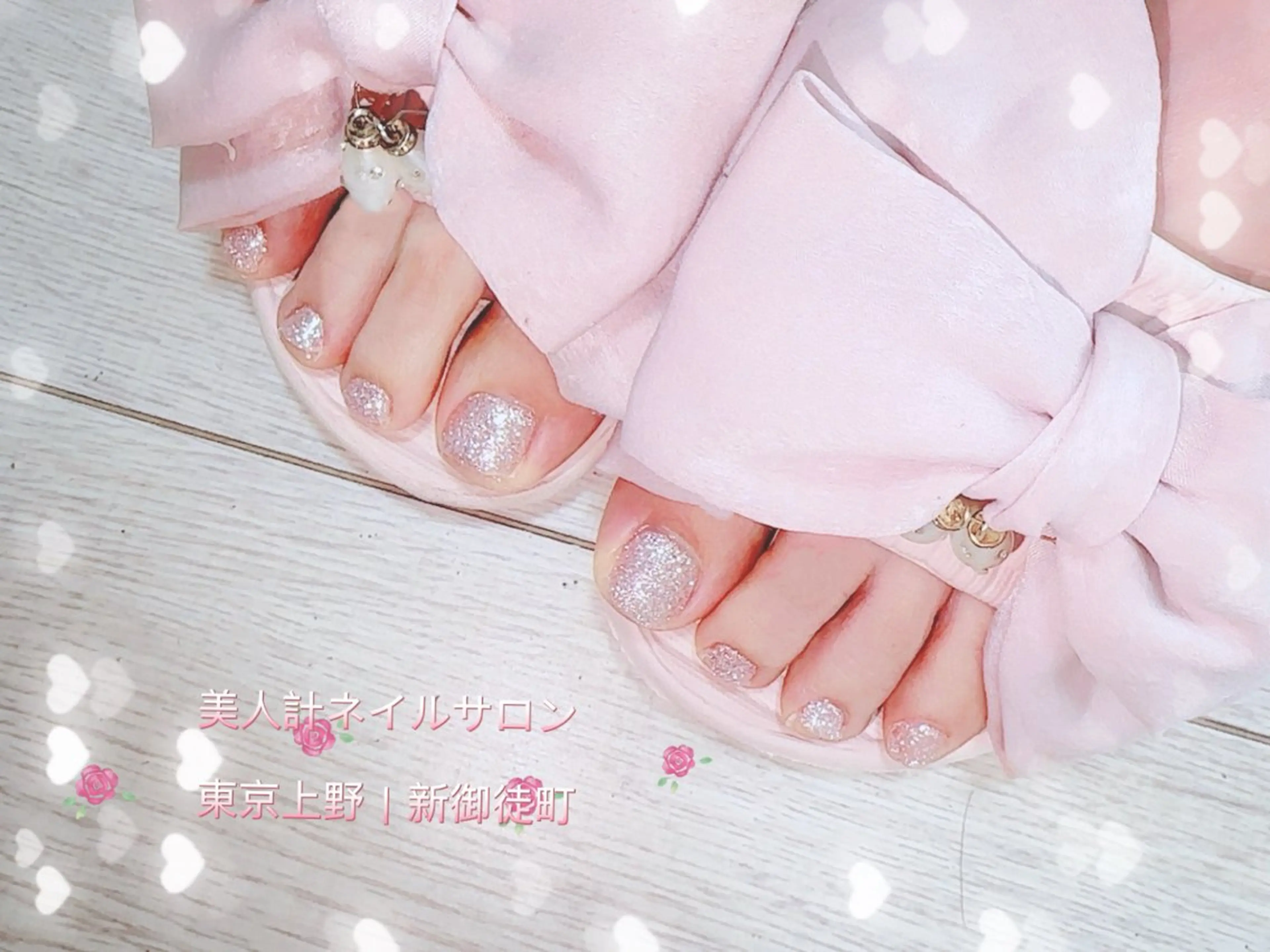 ネイル フットネイル ラメ(グリッター) フットネイル 美人計ネイルサロン所属・中山 美月のネイルデザイン