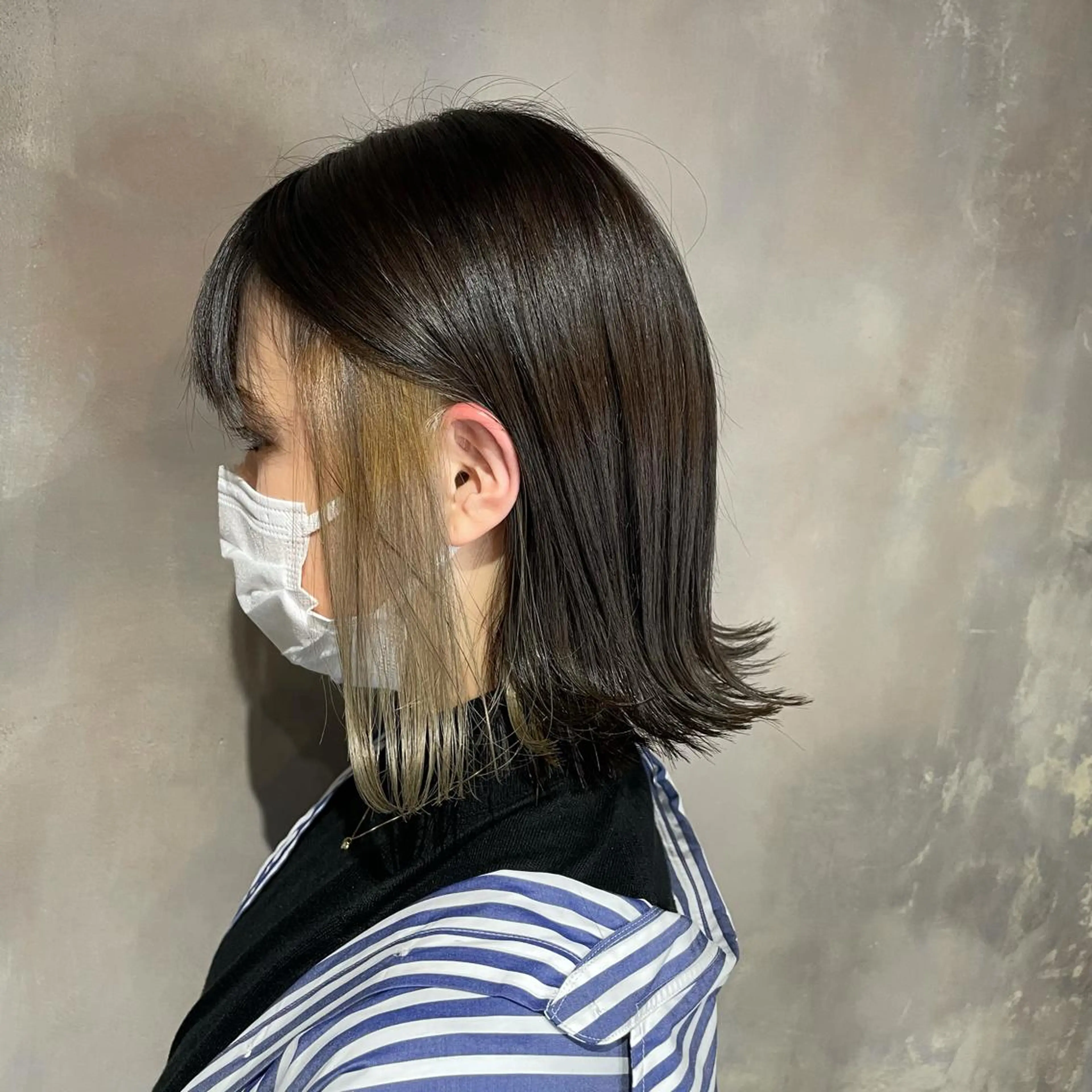 ミディアム カラー ベージュカラー イヤリングカラー La vielle所属・La vielle 西峠のヘアスタイル