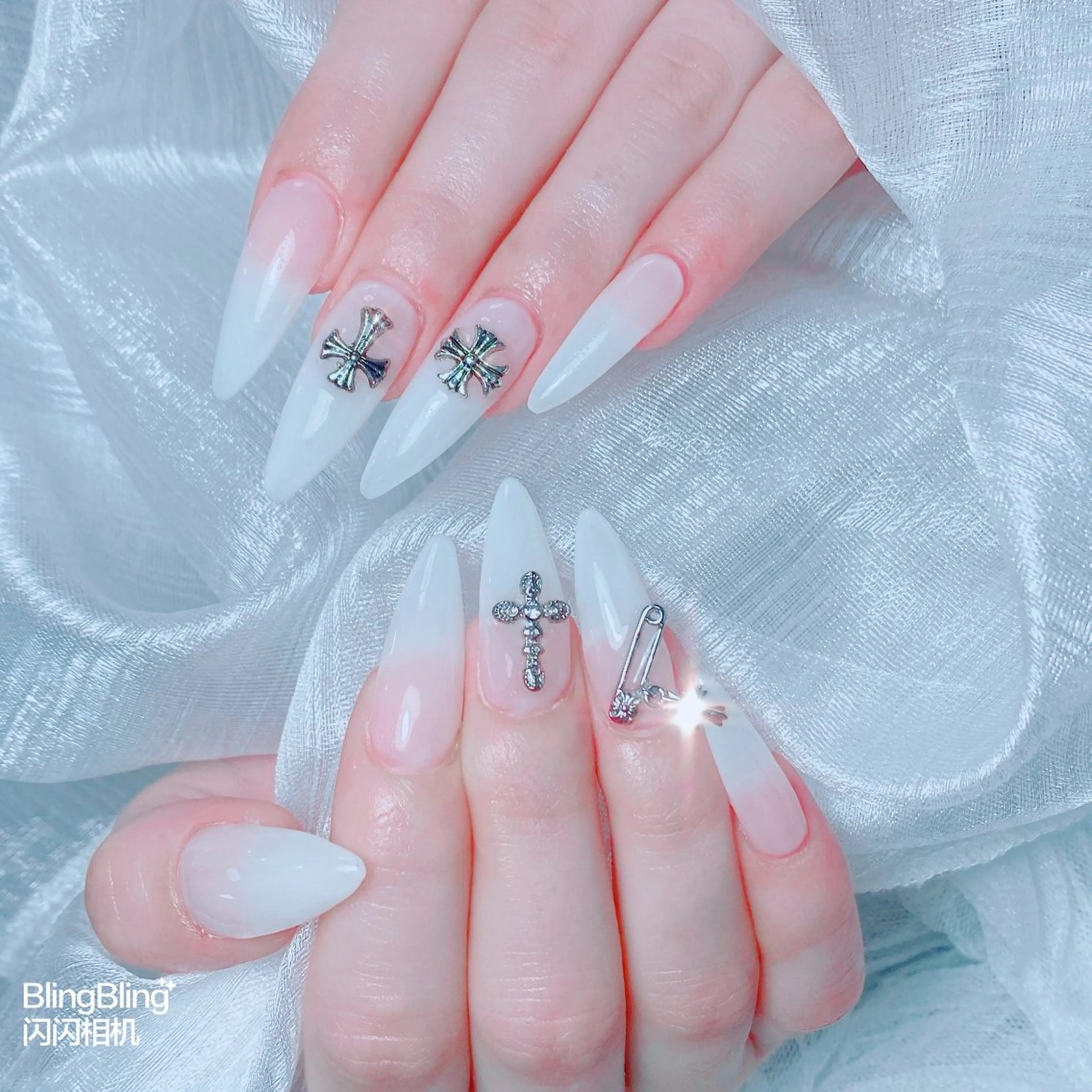 ネイル ハンドネイル ハンドケア Zz nail salonのネイルデザイン