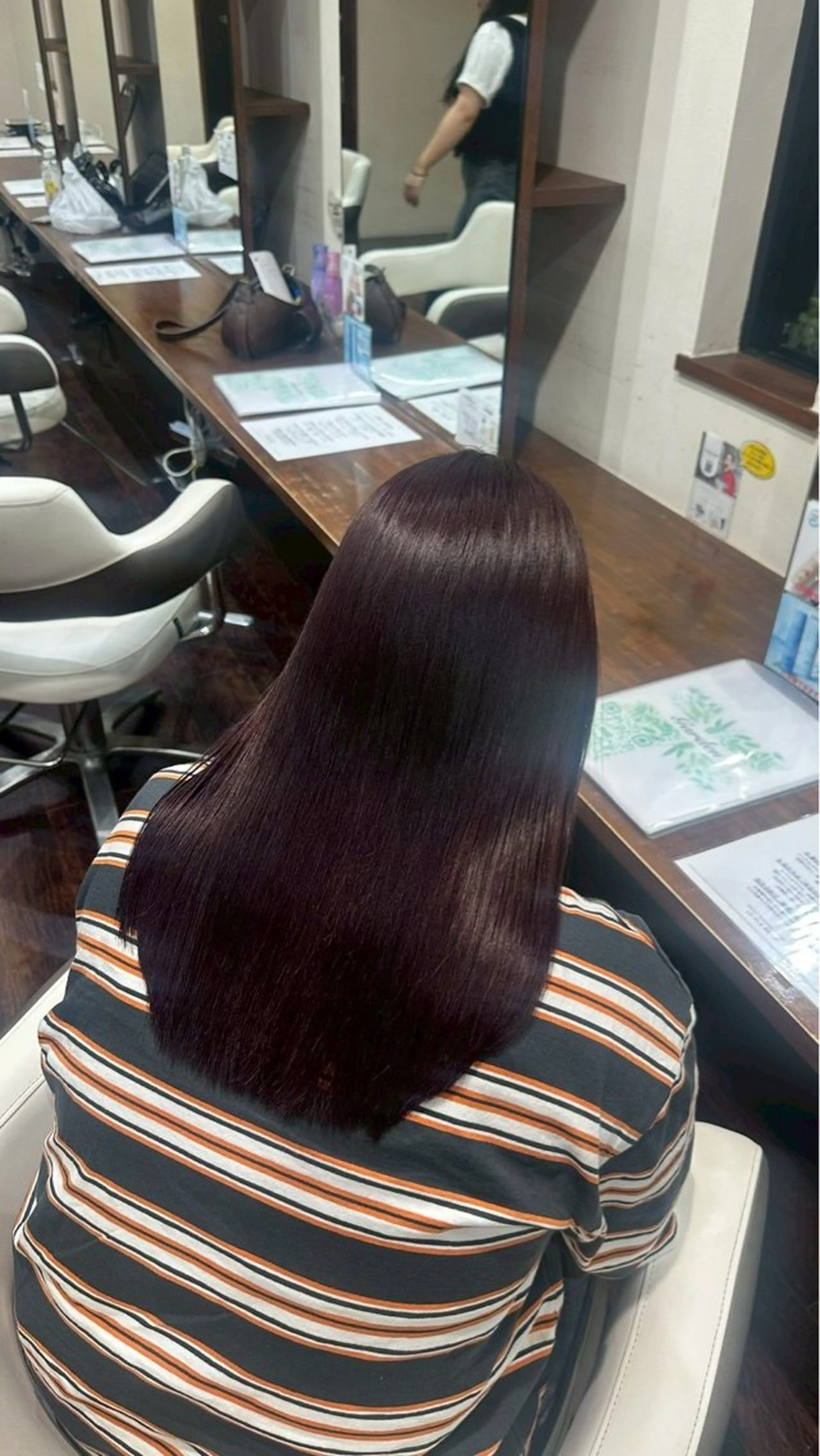 セミロング ルプラボウ/ぴーす/ 縮毛矯正のヘアスタイル