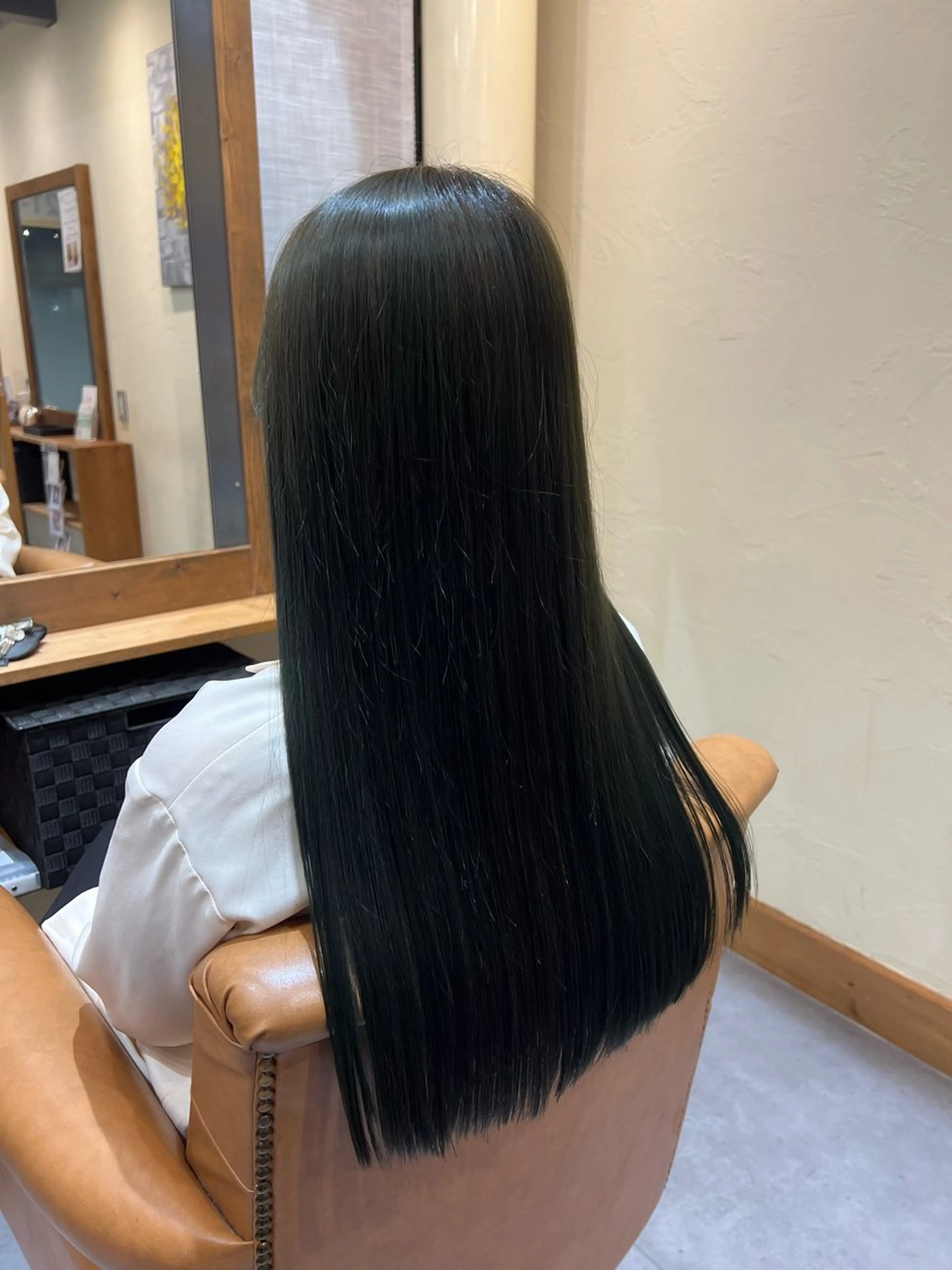 ロング カラー 石黒 理々花のヘアスタイル