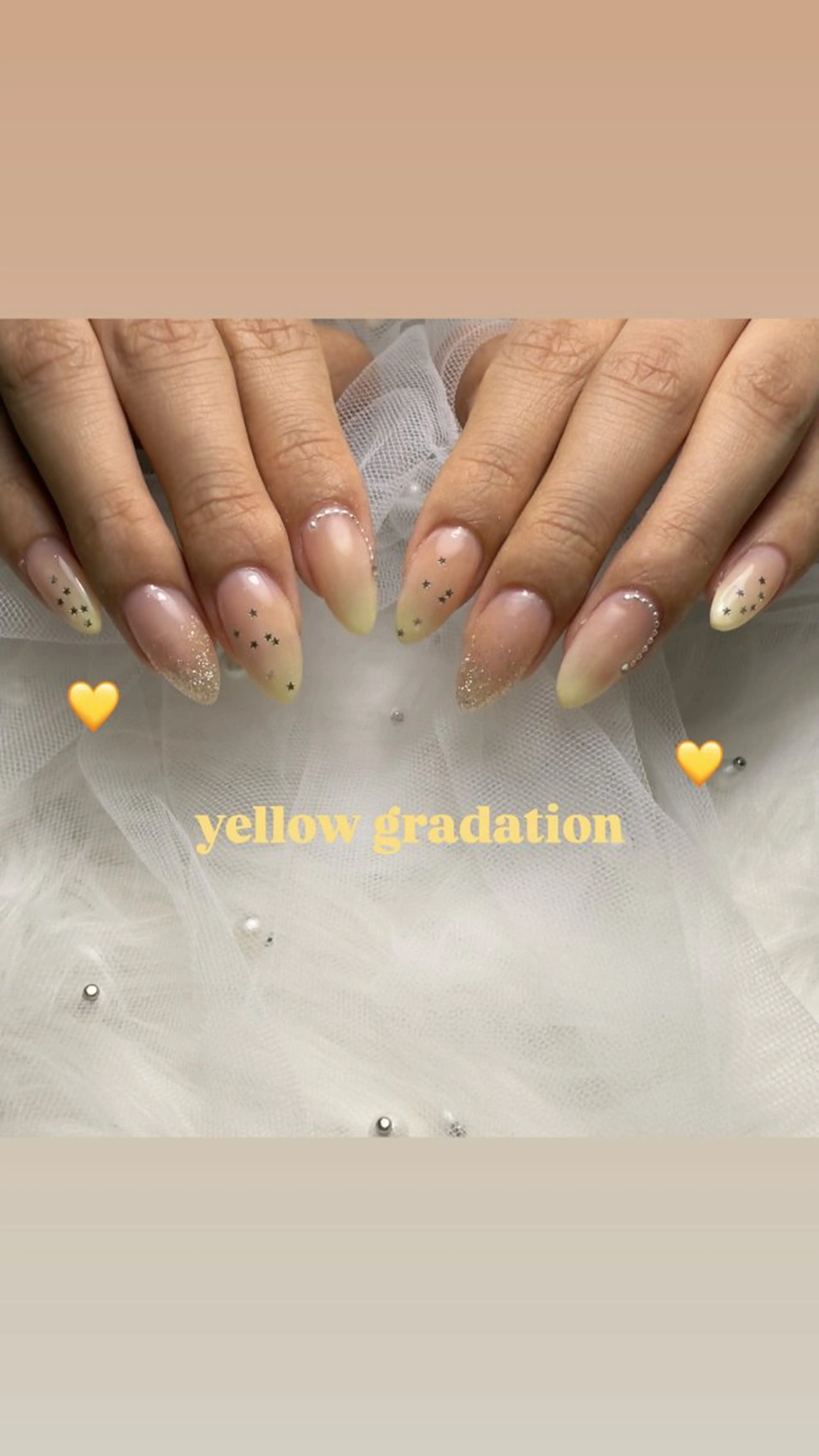 ネイル グラデーション 黄色 ハンドネイル ココ美ネイルサロン所属・bonny nail みゆのネイルデザイン