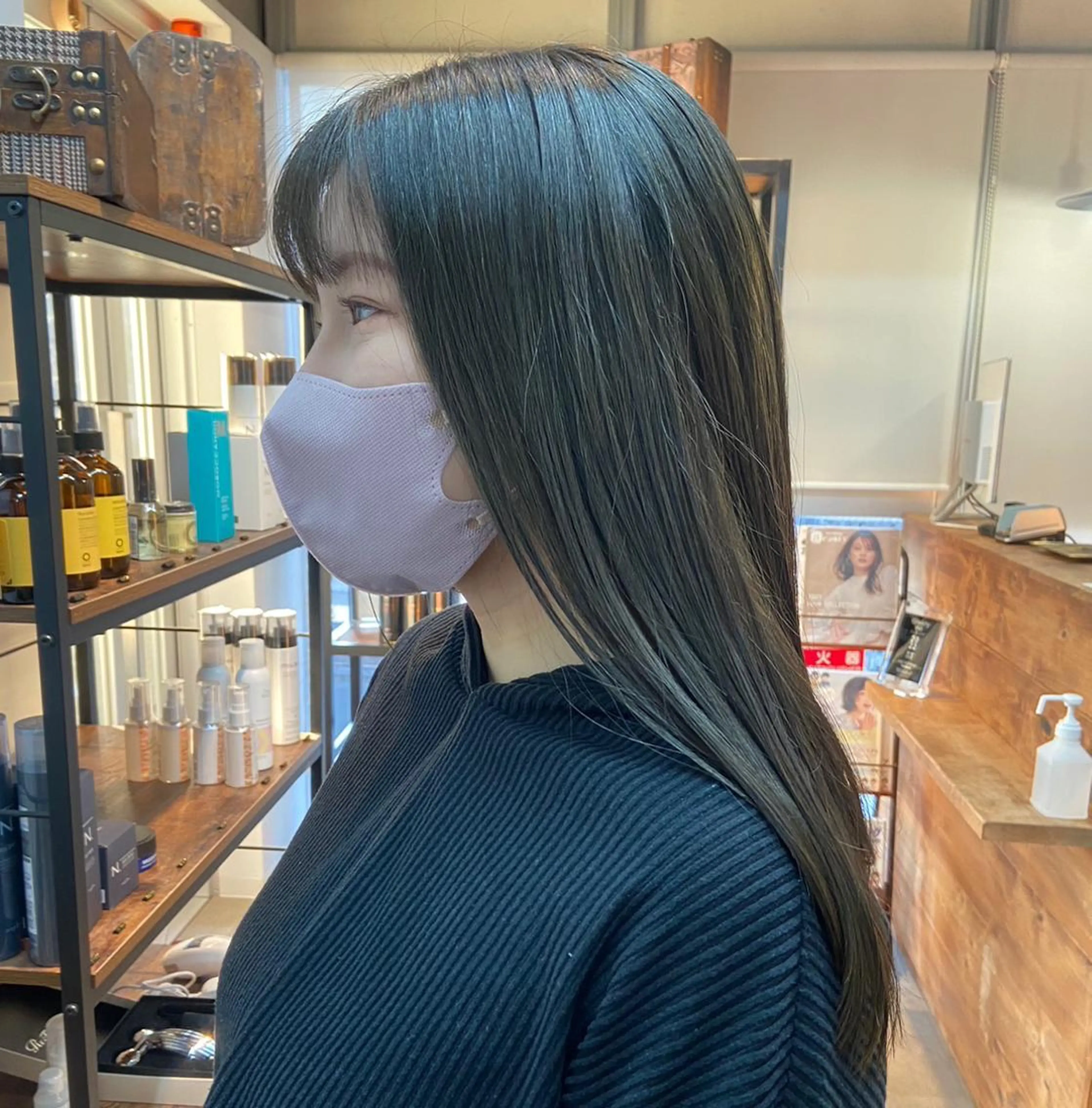 ロング カラー ロング 安岡美咲✂︎ 艶カラー/髪質改善のヘアスタイル