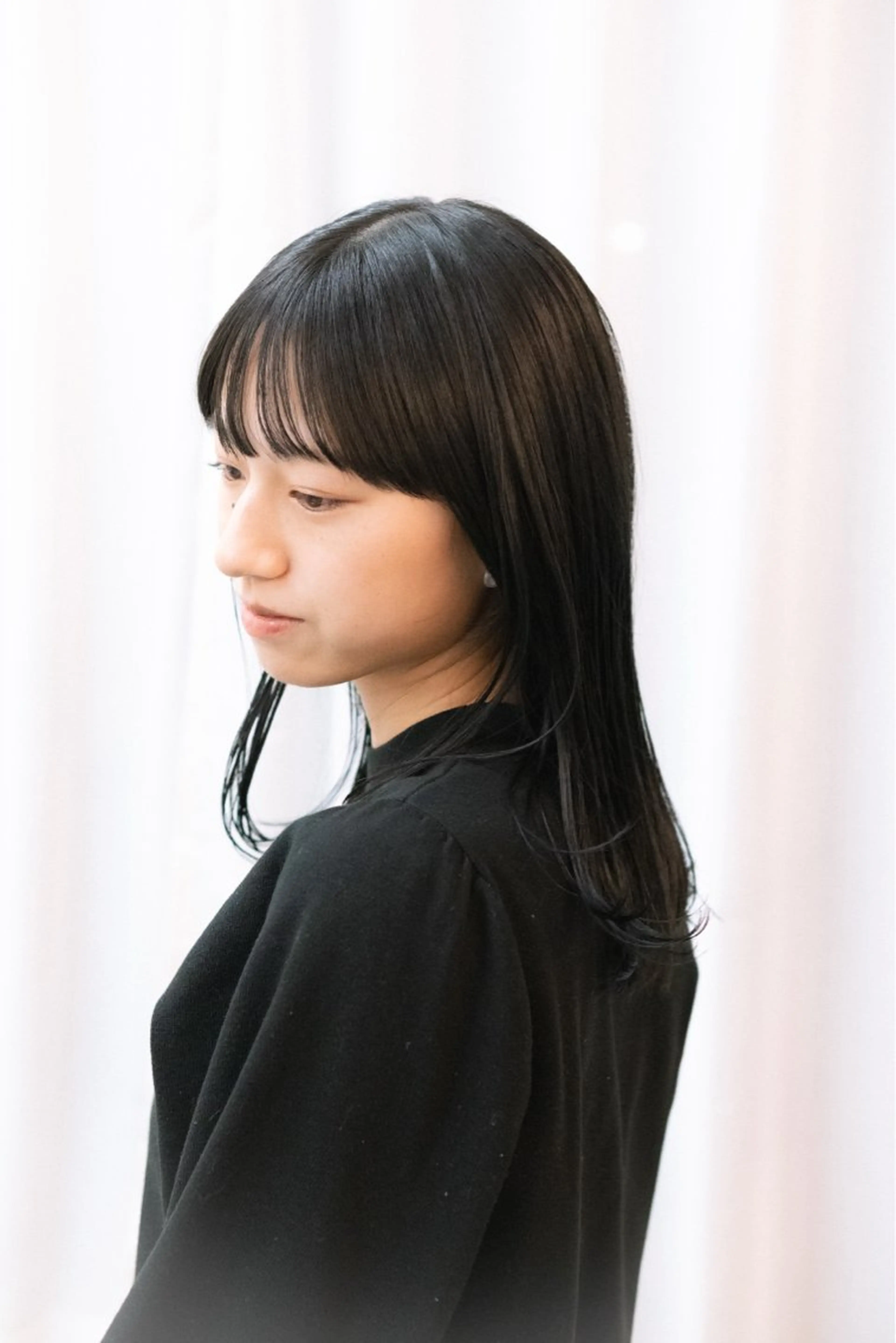 セミロング CHIBA/マンツー マン/艶髪と透け感のヘアスタイル