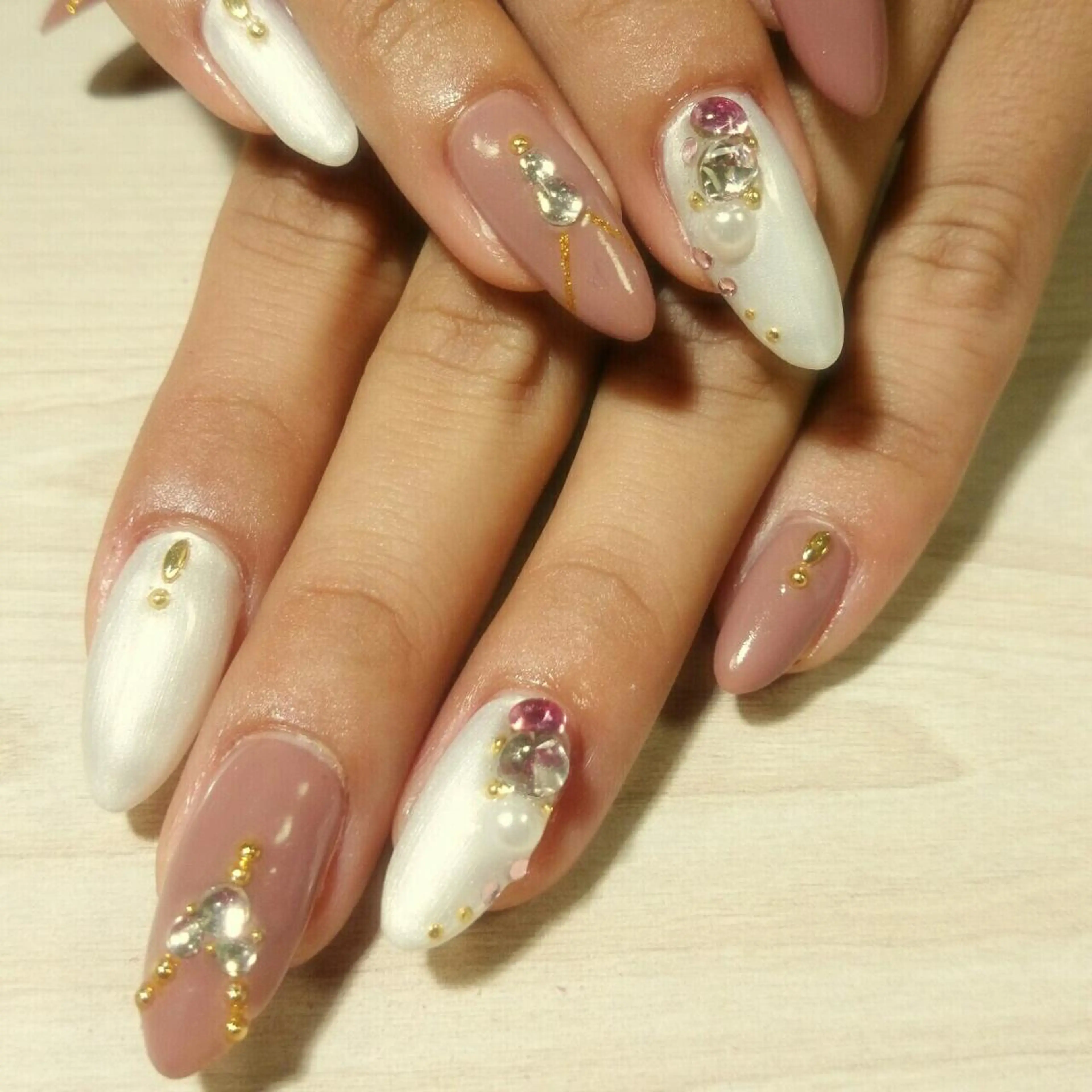 ネイル 安藤 Charlotteのネイルデザイン