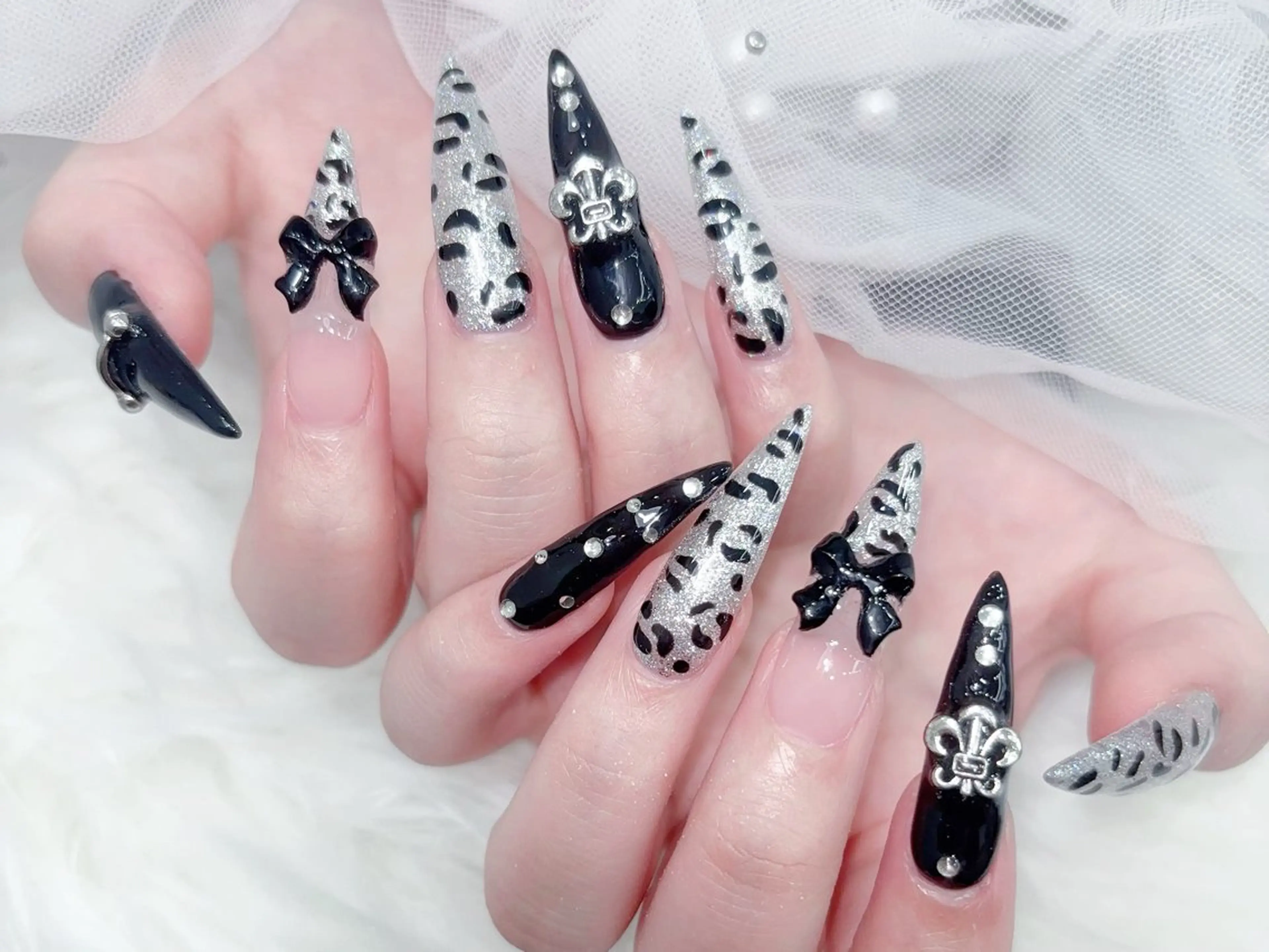 ネイル 成人式 マグネットネイル 大理石ネイル(マーブル) リボン 夏ネイル ハンドネイル MoMoA Nail ネイル長さ出し専門店のネイルデザイン