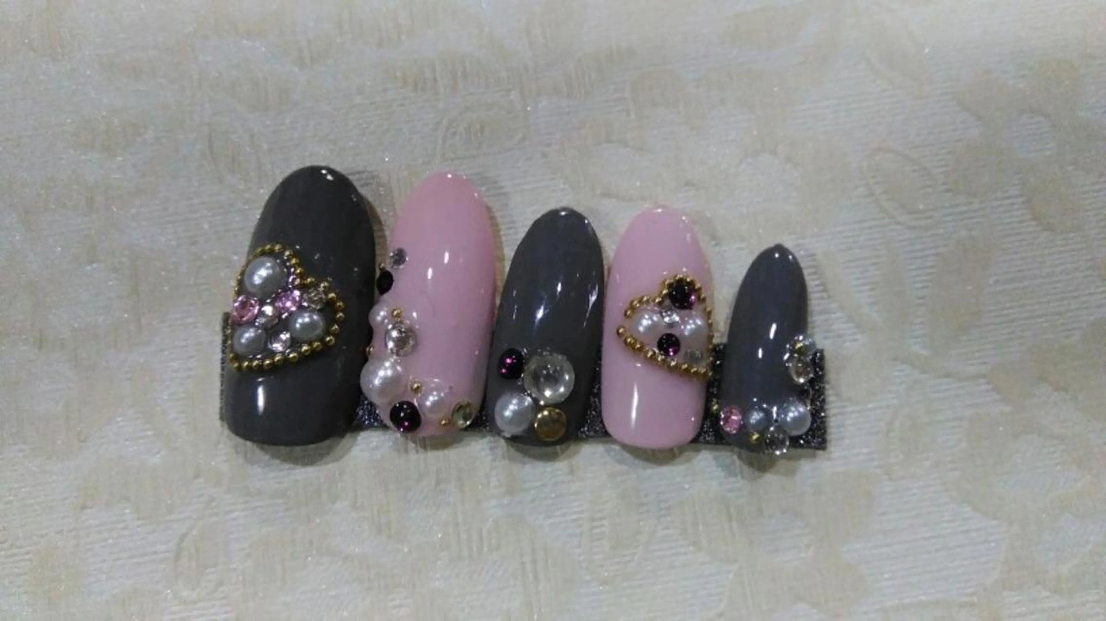 ネイル ネイルサロン Cureのネイルデザイン