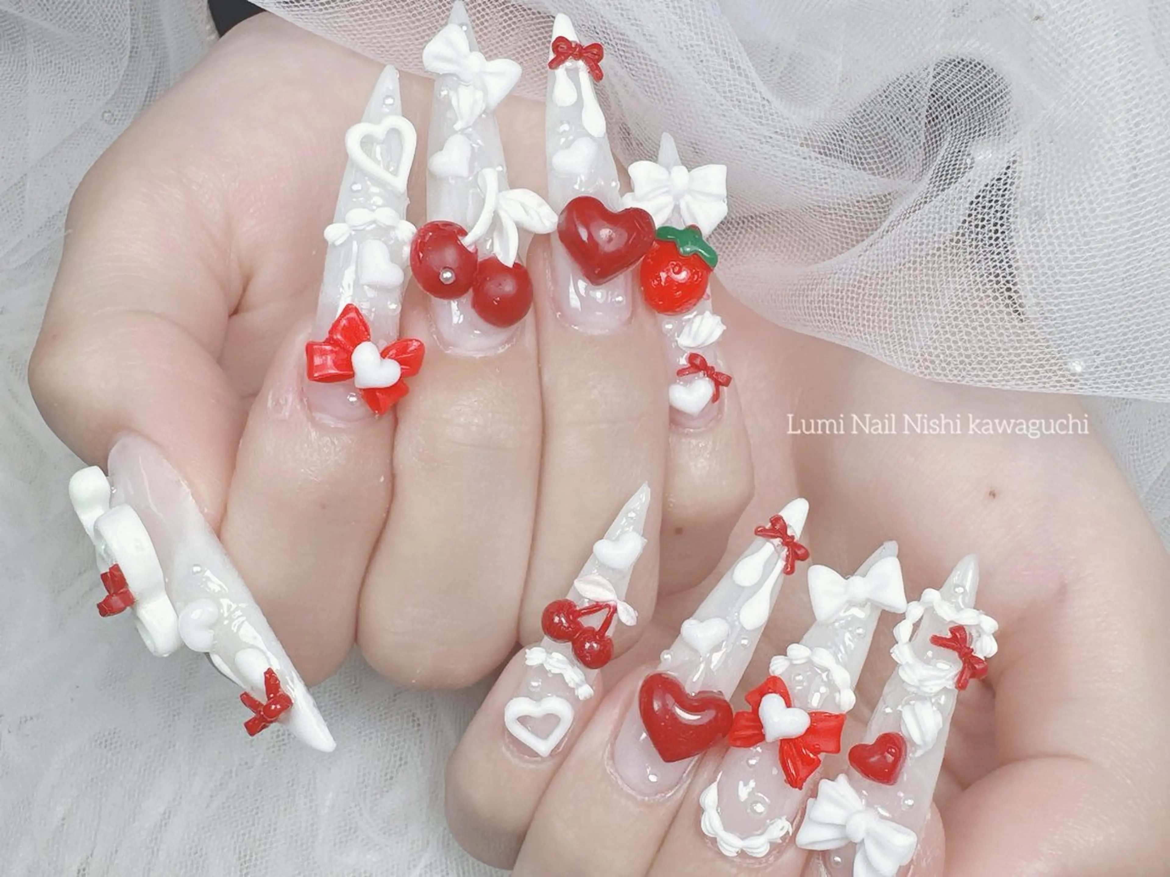 ネイル チークネイル フラッシュネイル ジェルネイル グラデーション ハート Lumiネイルサロン所属・Lumi Nail Salonのネイルデザイン