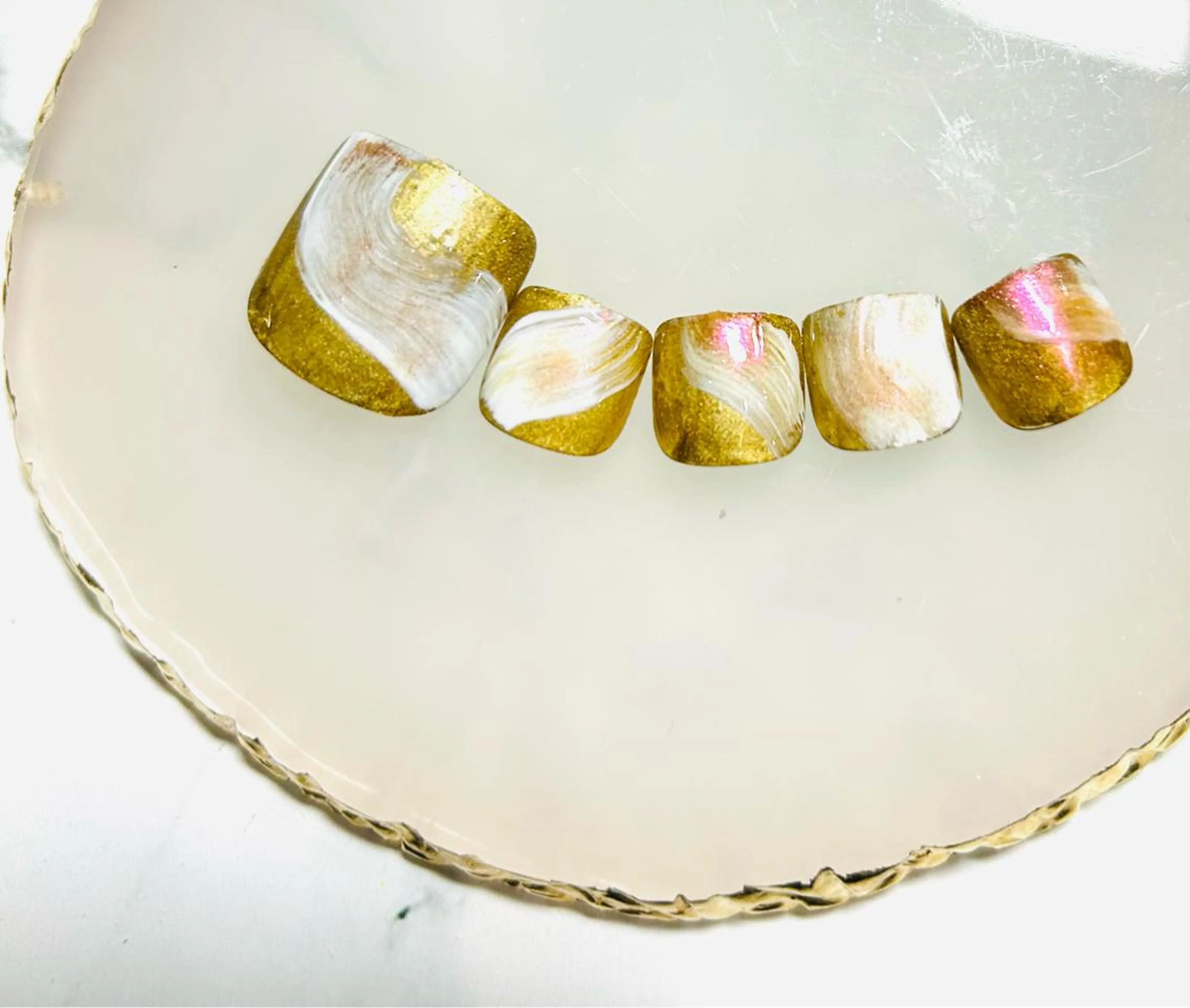 ネイル フラッシュネイル フットネイル フレンチネイル ラメ(グリッター) ラメグラデーション Ｈ3（エイチスリー）所属・H3 hitoのネイルデザイン