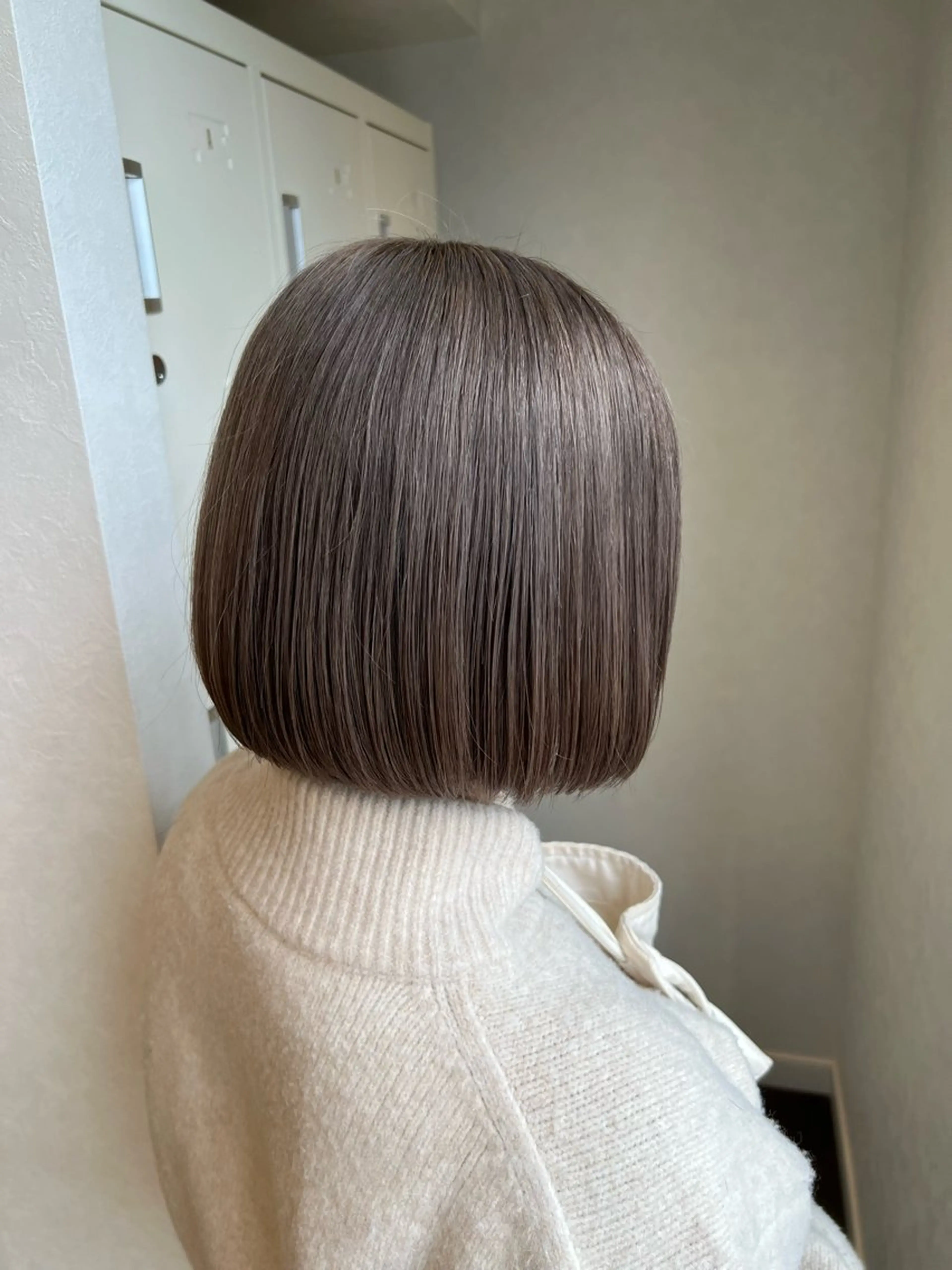 ショート カラー ブリーチ グレージュ Letter by novel所属・Novel 市川琉行のヘアスタイル