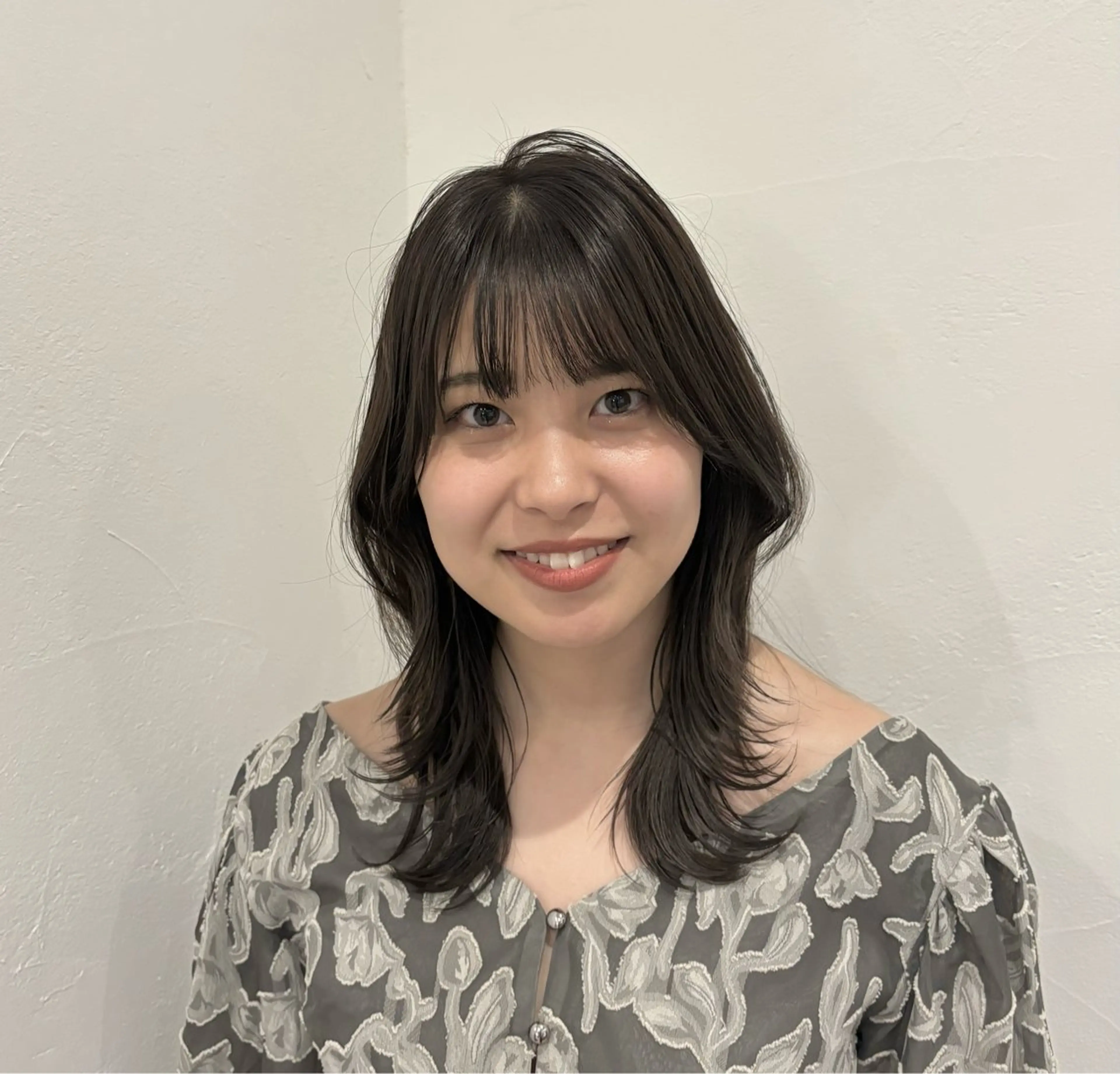 ロング ケアカラー 髪質改善 レイヤーカット ロング トリートメント 透明感カラー/ くびれヘア/ユウユのヘアスタイル