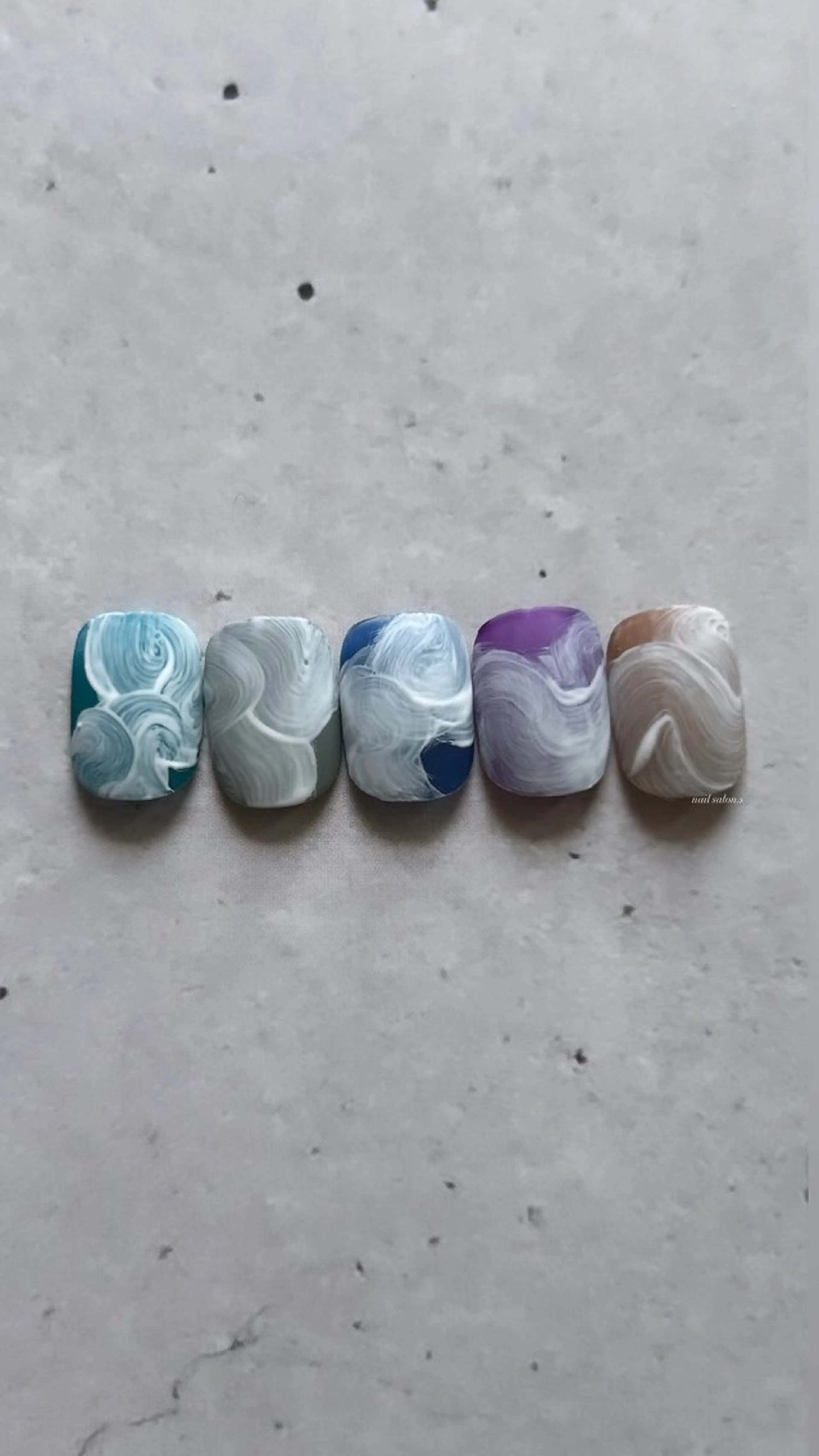 ネイル 関山 志乃のネイルデザイン