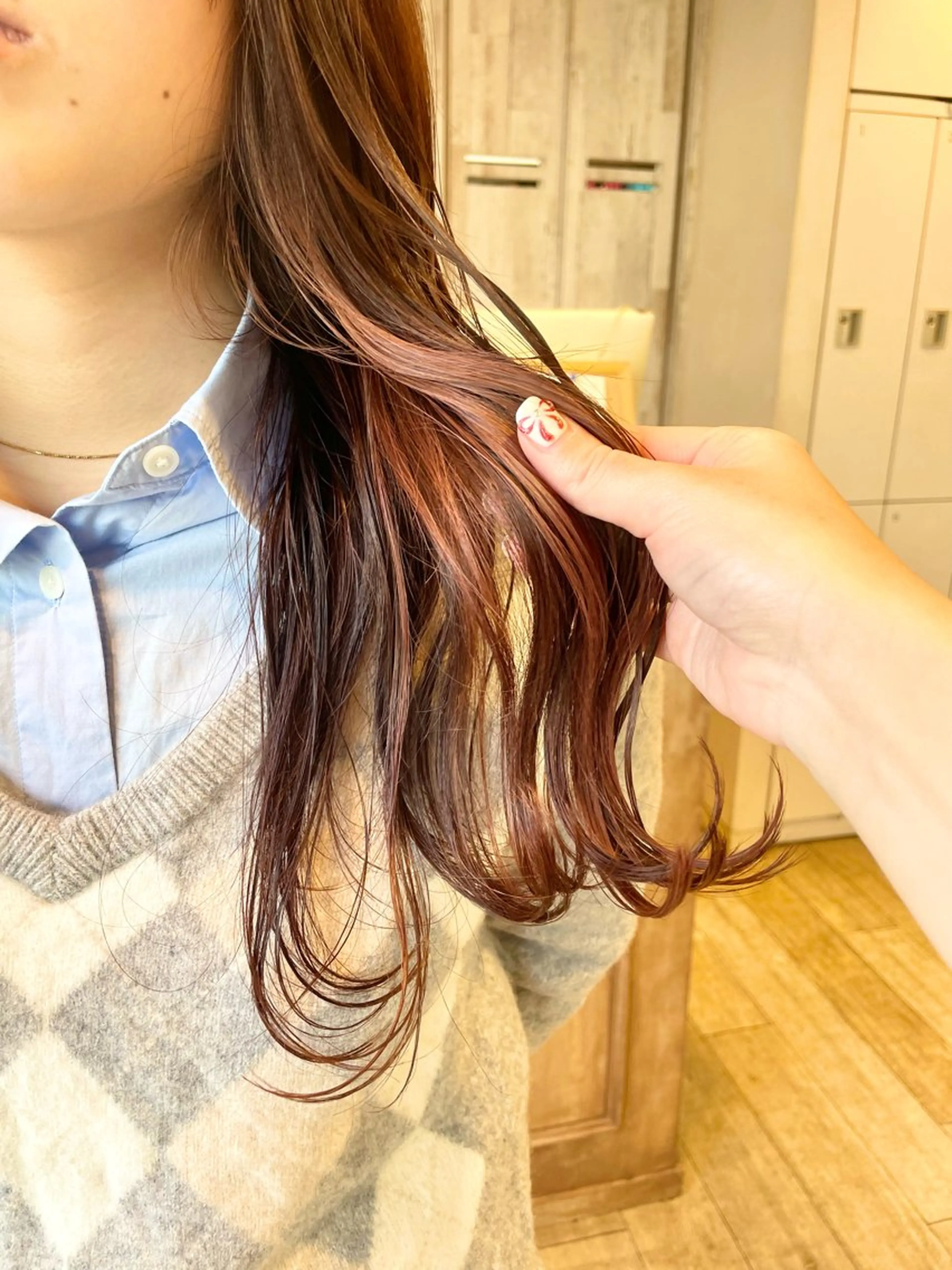 ロング カラー ブラウンカラー イヤリングカラー ピンクカラー ピンクブラウン ✨横須賀髪質改善✨️ 加藤 百音のヘアスタイル