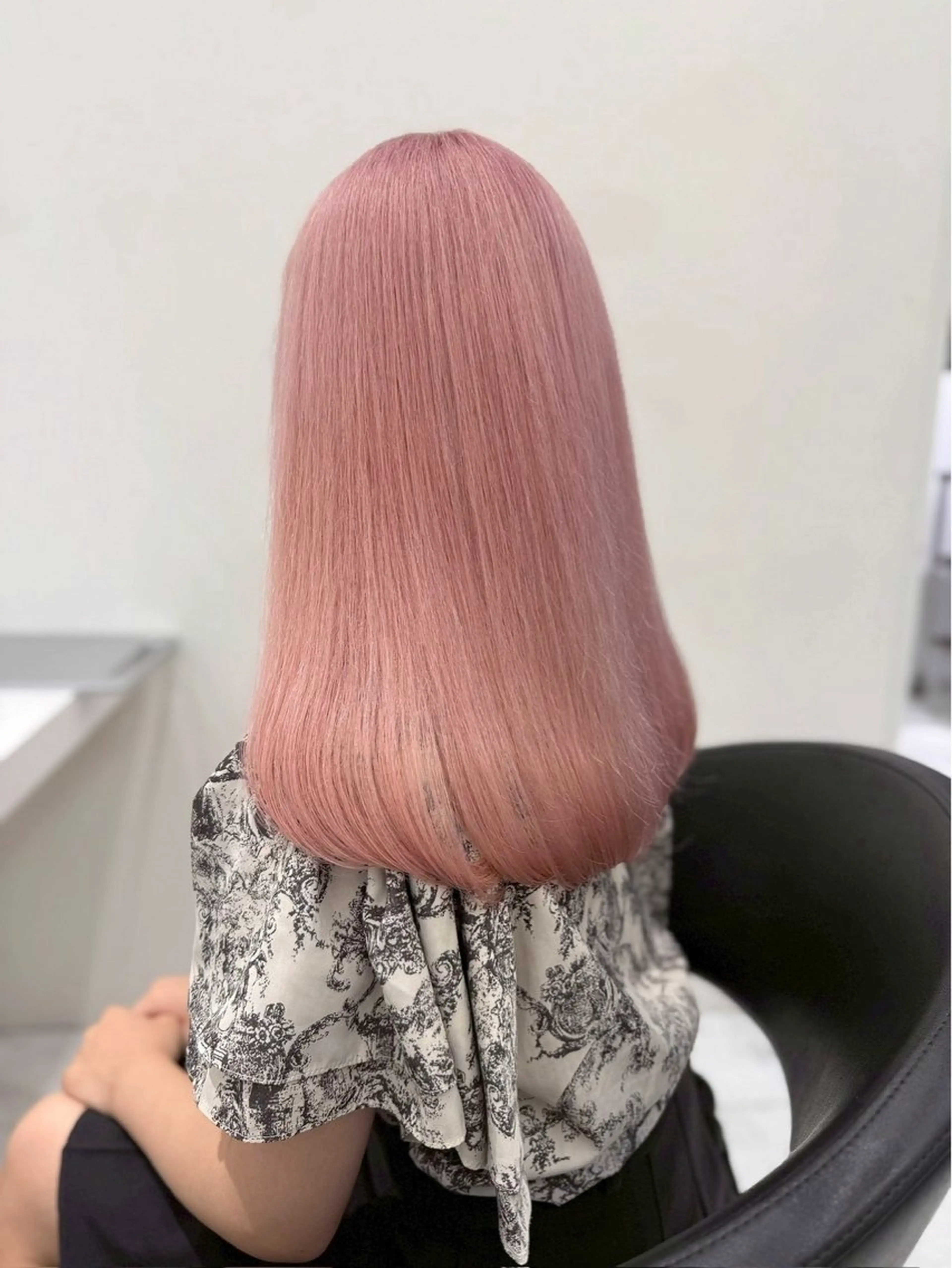 ロング カラー ブリーチ 透明感カラー ハイトーンカラー ヘアカラー ハイトーンカラー💞 くるみ🎀のヘアスタイル