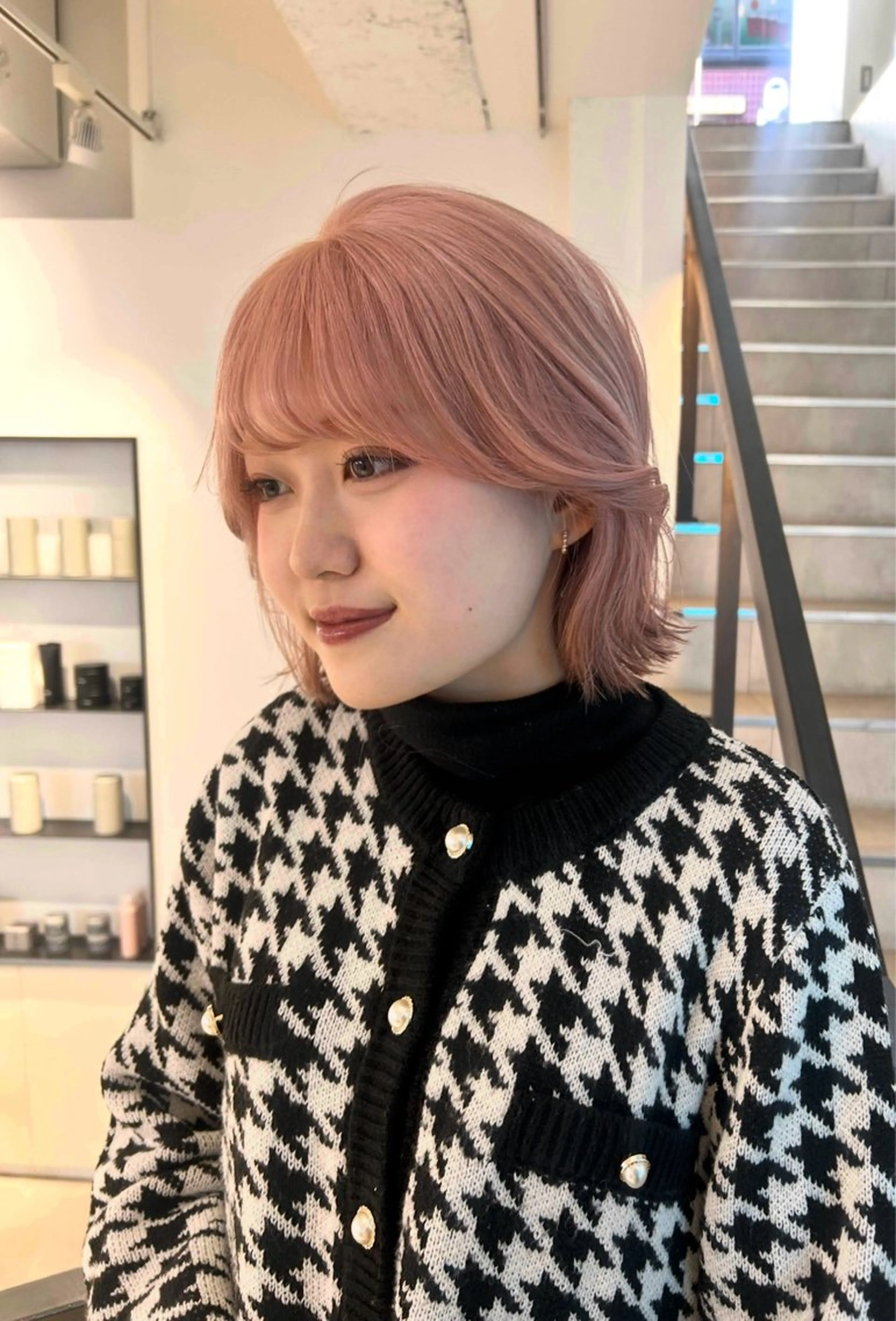 セミロング カラー ヘアカラー トリートメント 🌟暖色系ハイトーン 🌟AIのヘアスタイル