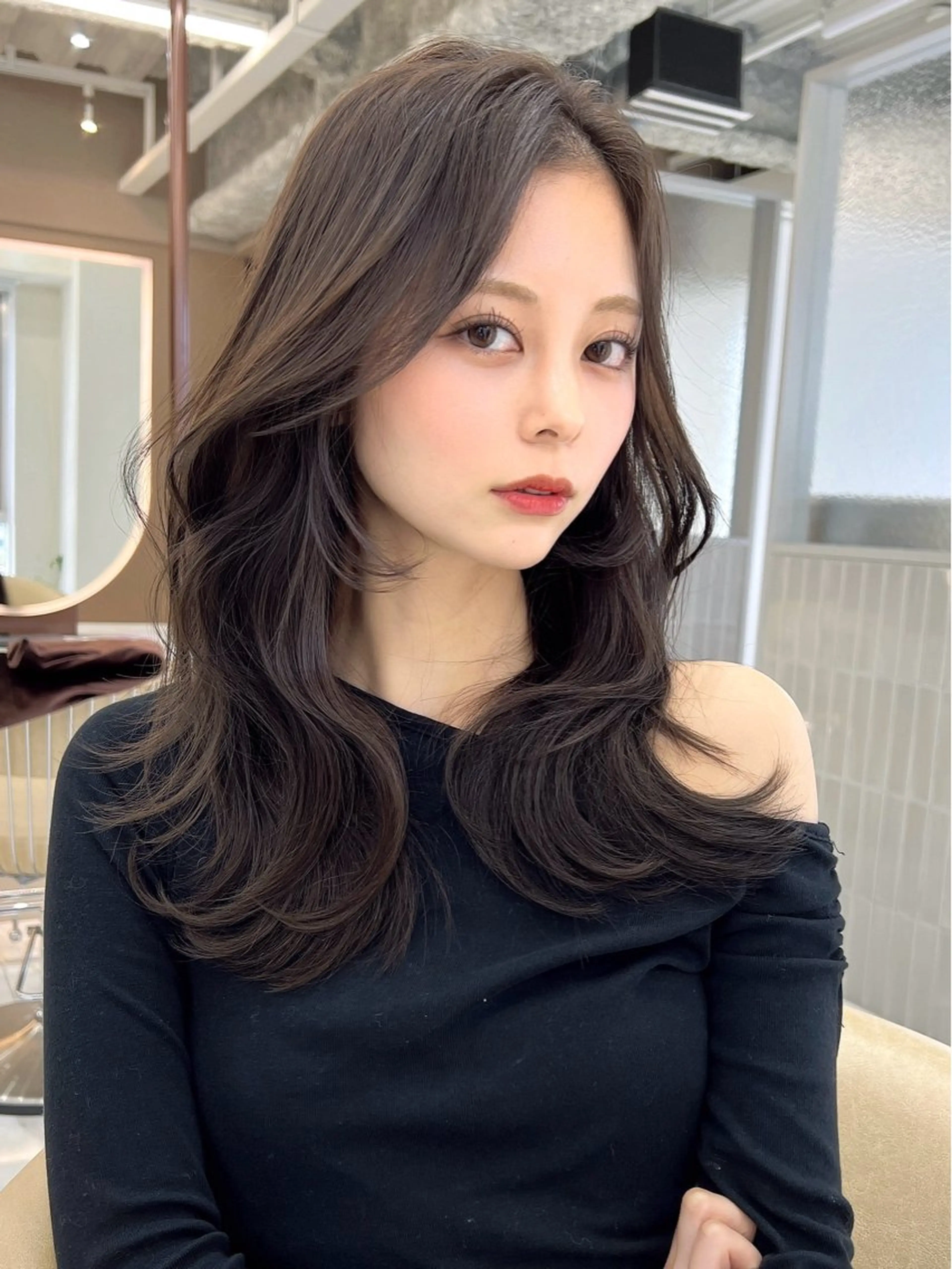 セミロング カラー レイヤーカット/ 顔周り 五島巨幹のヘアスタイル