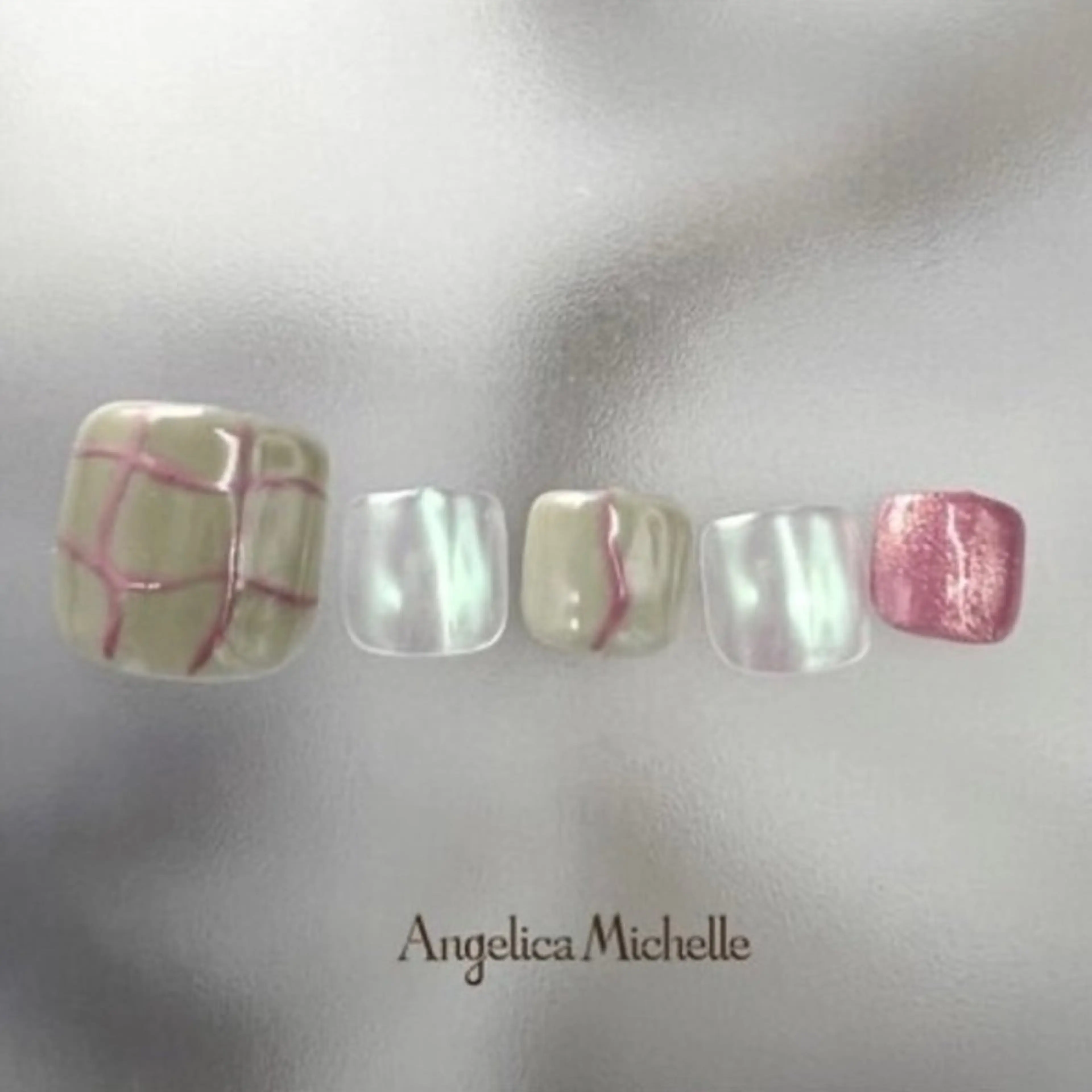 ネイル NANAMI ・のネイルデザイン