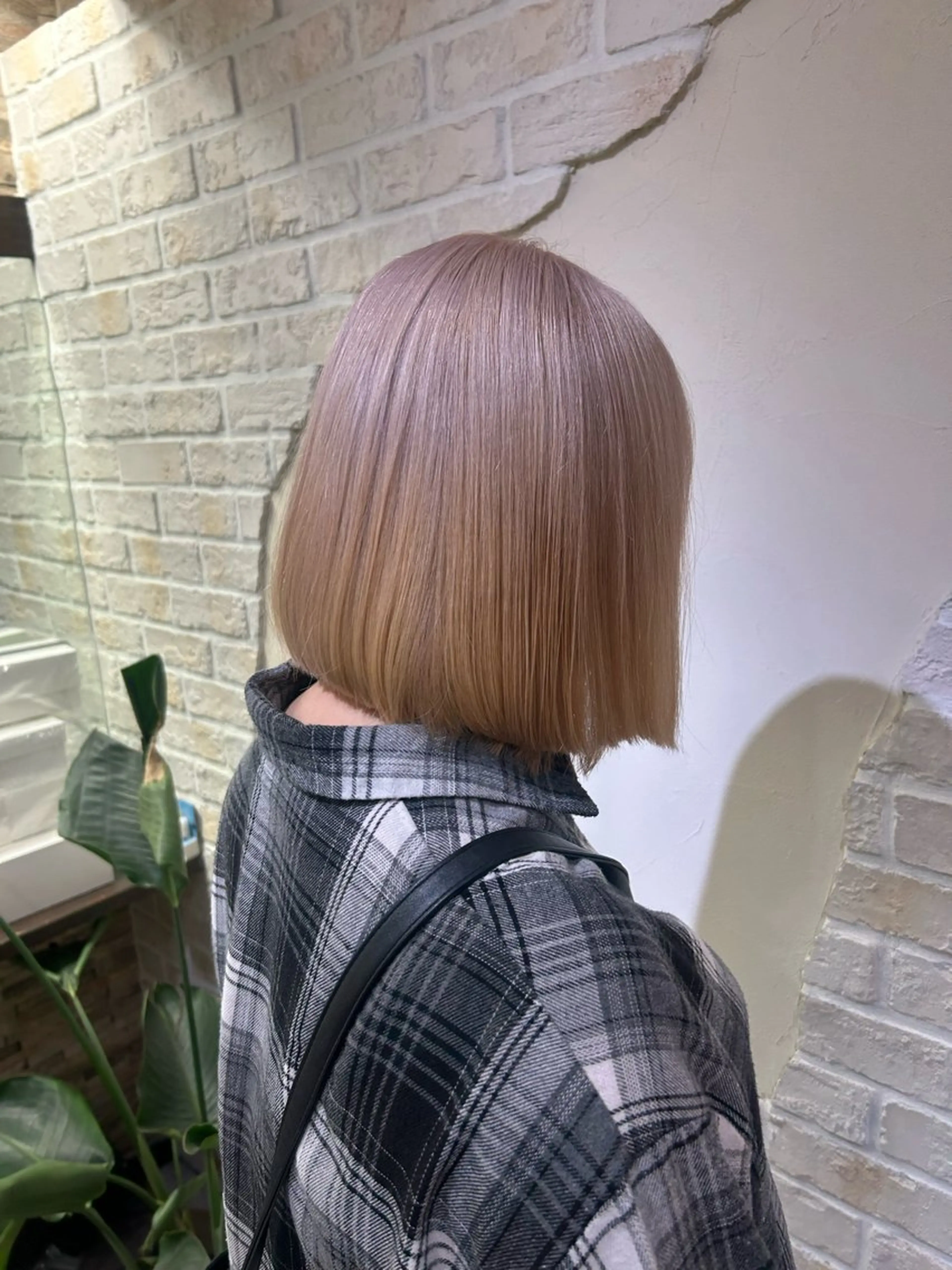 ショート カラー 赤星 さえのヘアスタイル