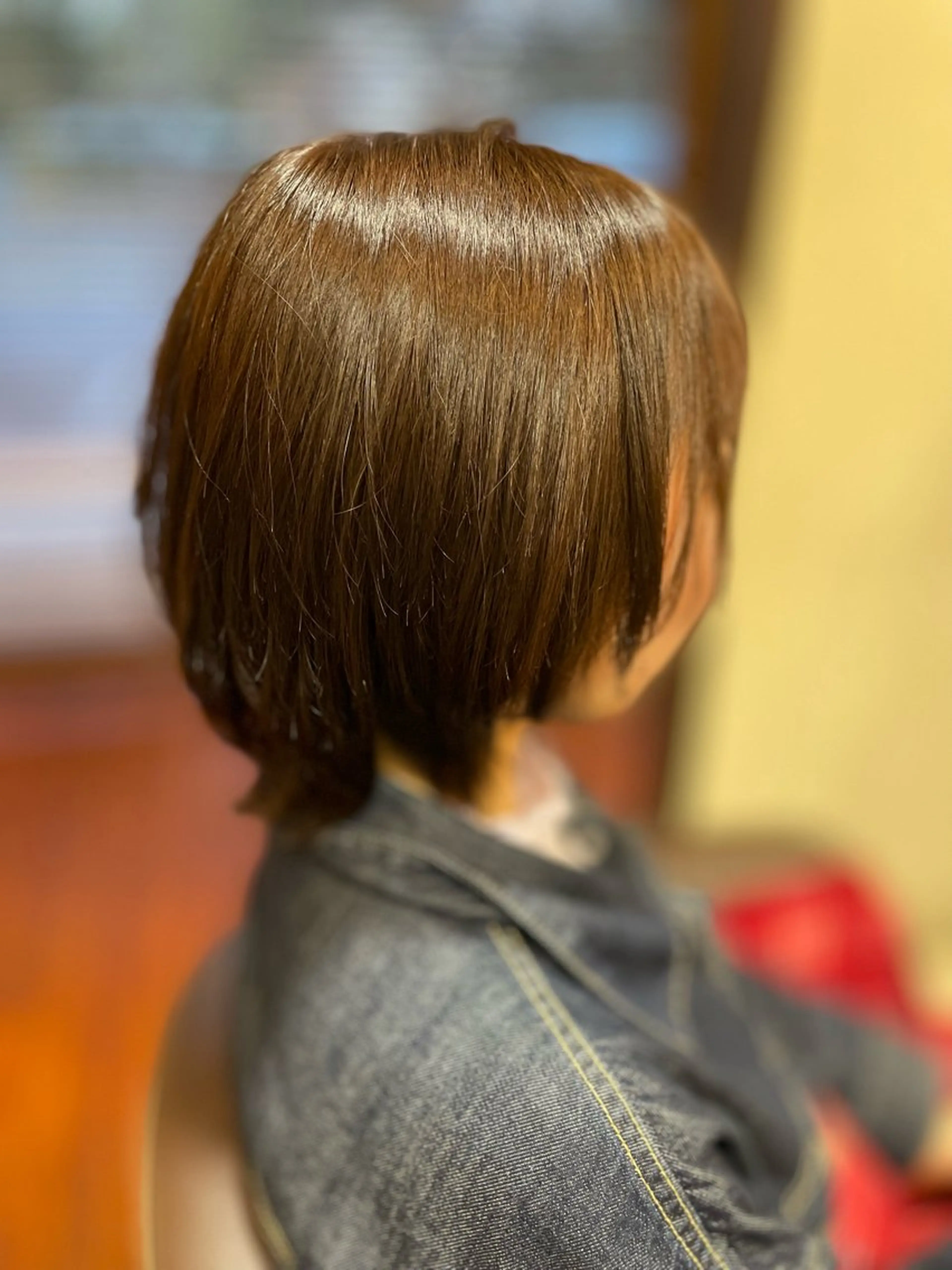 ミディアム 顔周りカット レイヤーカット 外ハネヘア ウルフカット 北泉 里彩のヘアスタイル