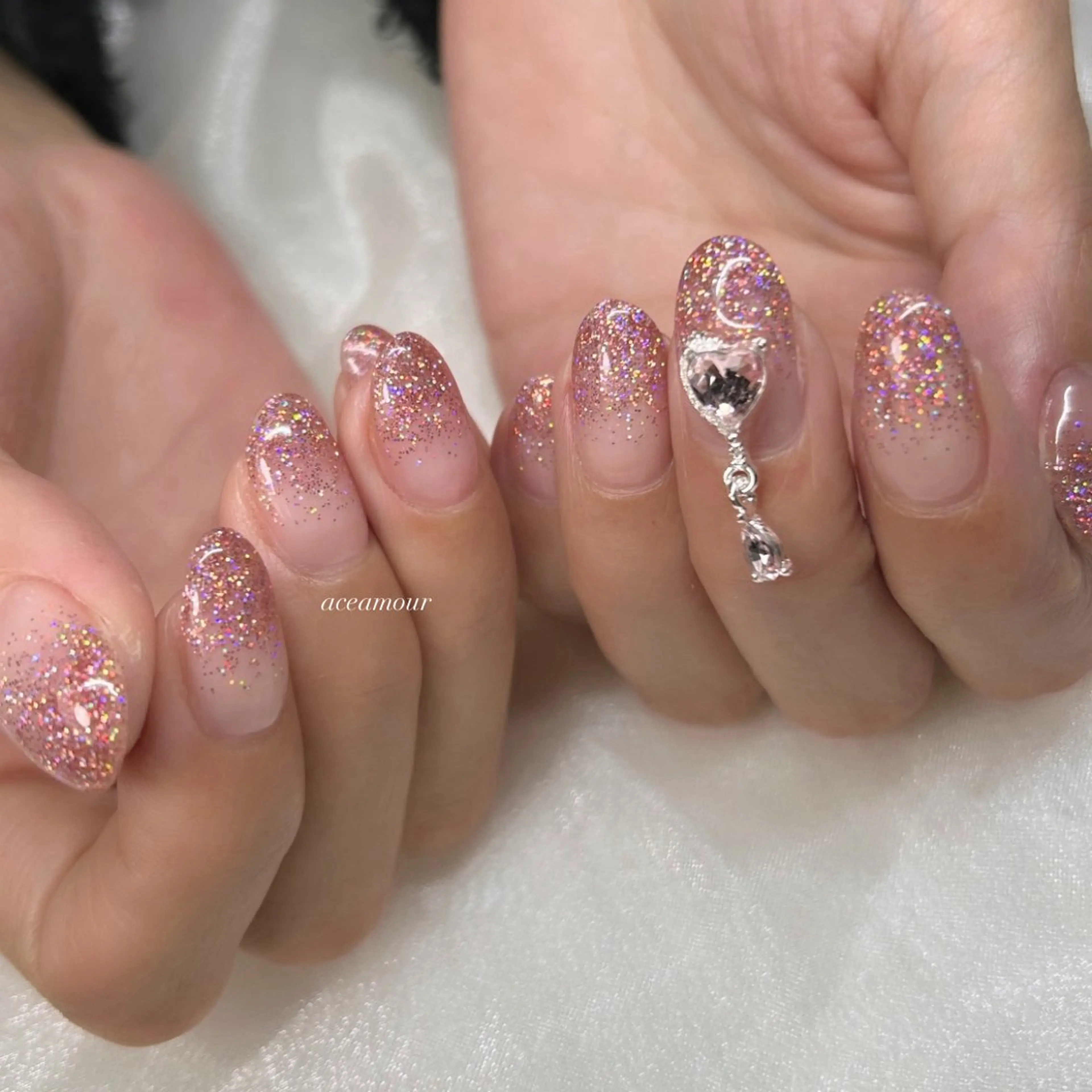 ネイル ラメ(グリッター) 持ち込み ハンドネイル ハンドケア ネイル/耳つぼ /新ホワイトニングのネイルデザイン