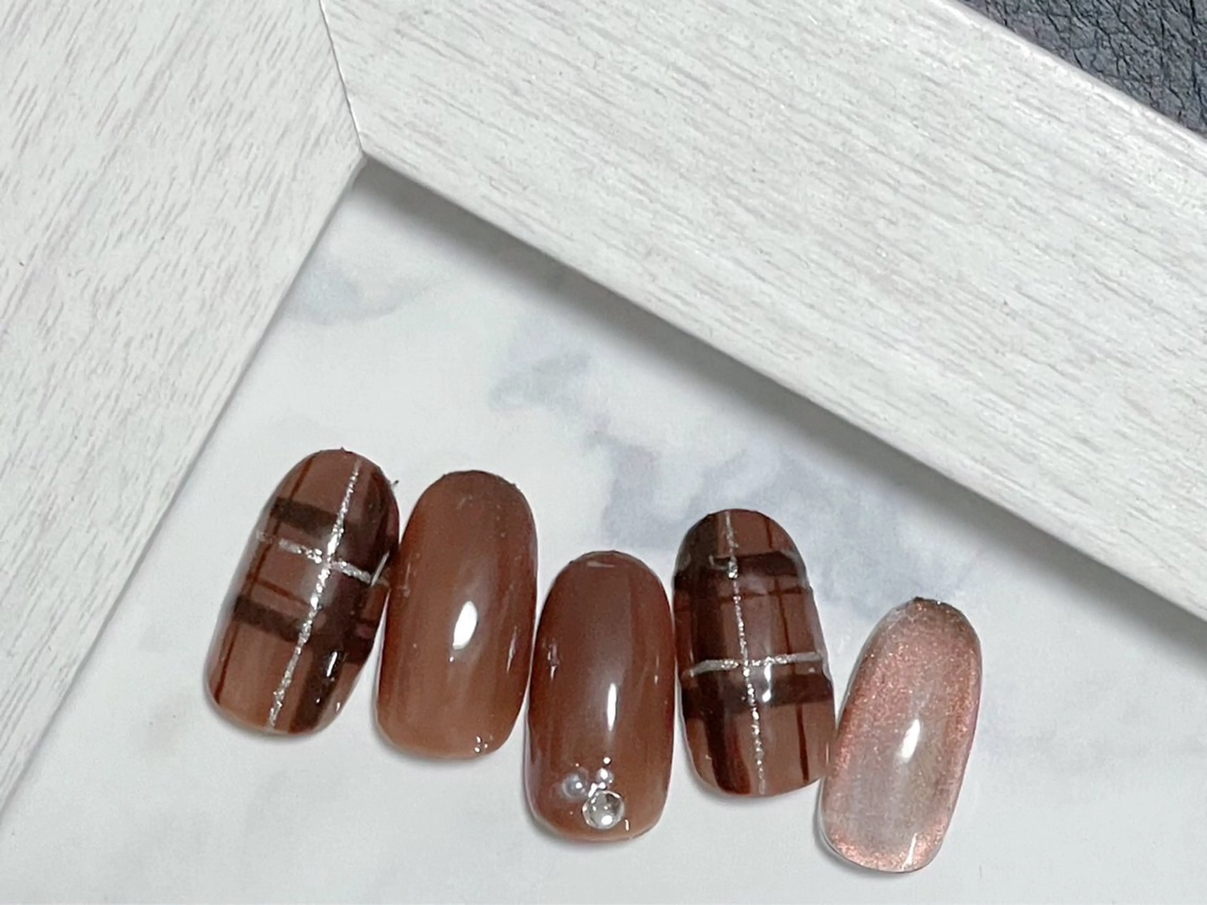 ネイル オーロラネイル フットネイル フレンチネイル ジェルネイル 韓国ネイル kiki nail 二子玉川のネイルデザイン