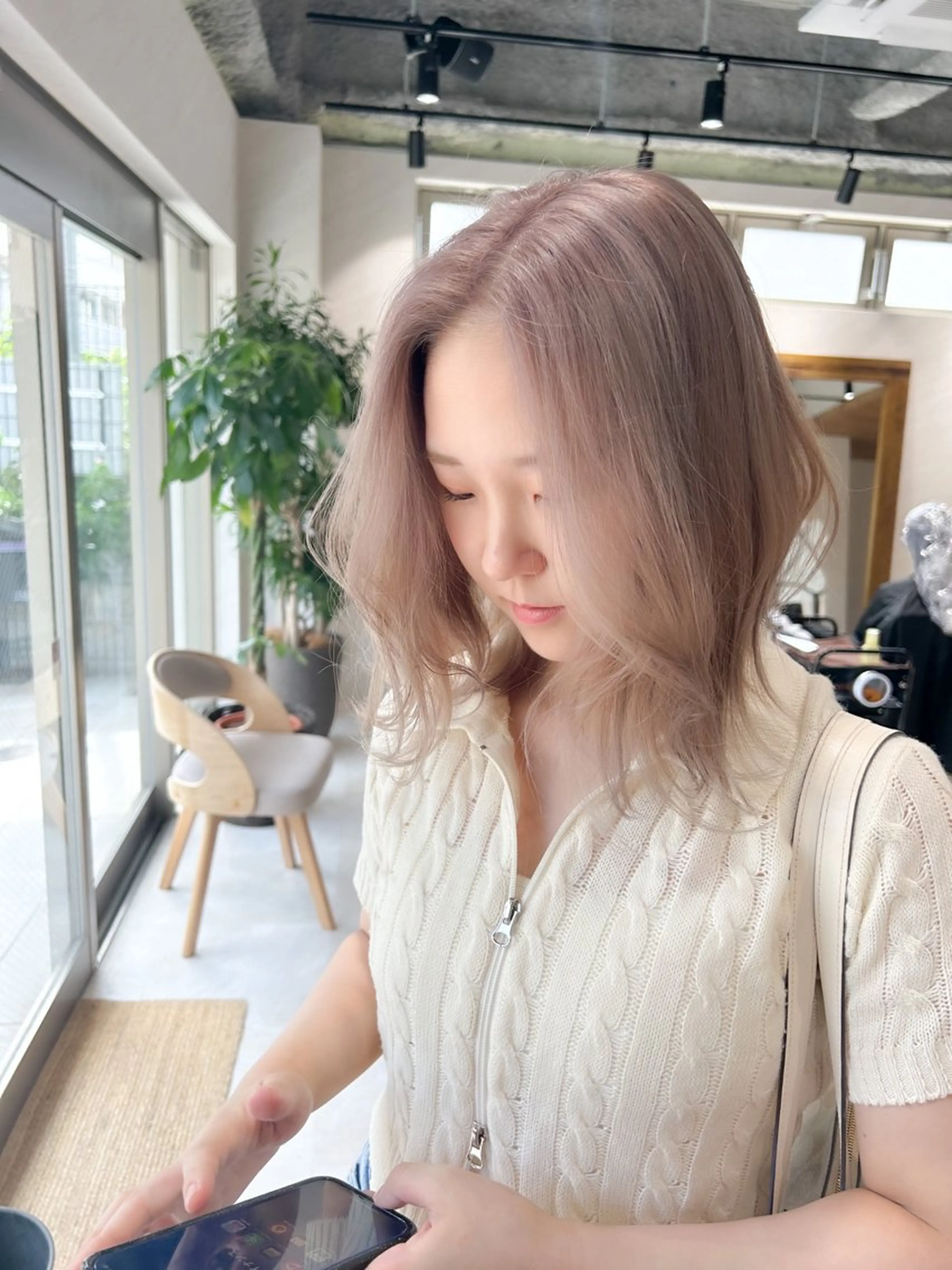 セミロング カラー ベージュカラー ホワイトベージュ カット ヘアカラー トリートメント 🎀髪質改善・艶髪カ ラー🎀YUMEKAのヘアスタイル