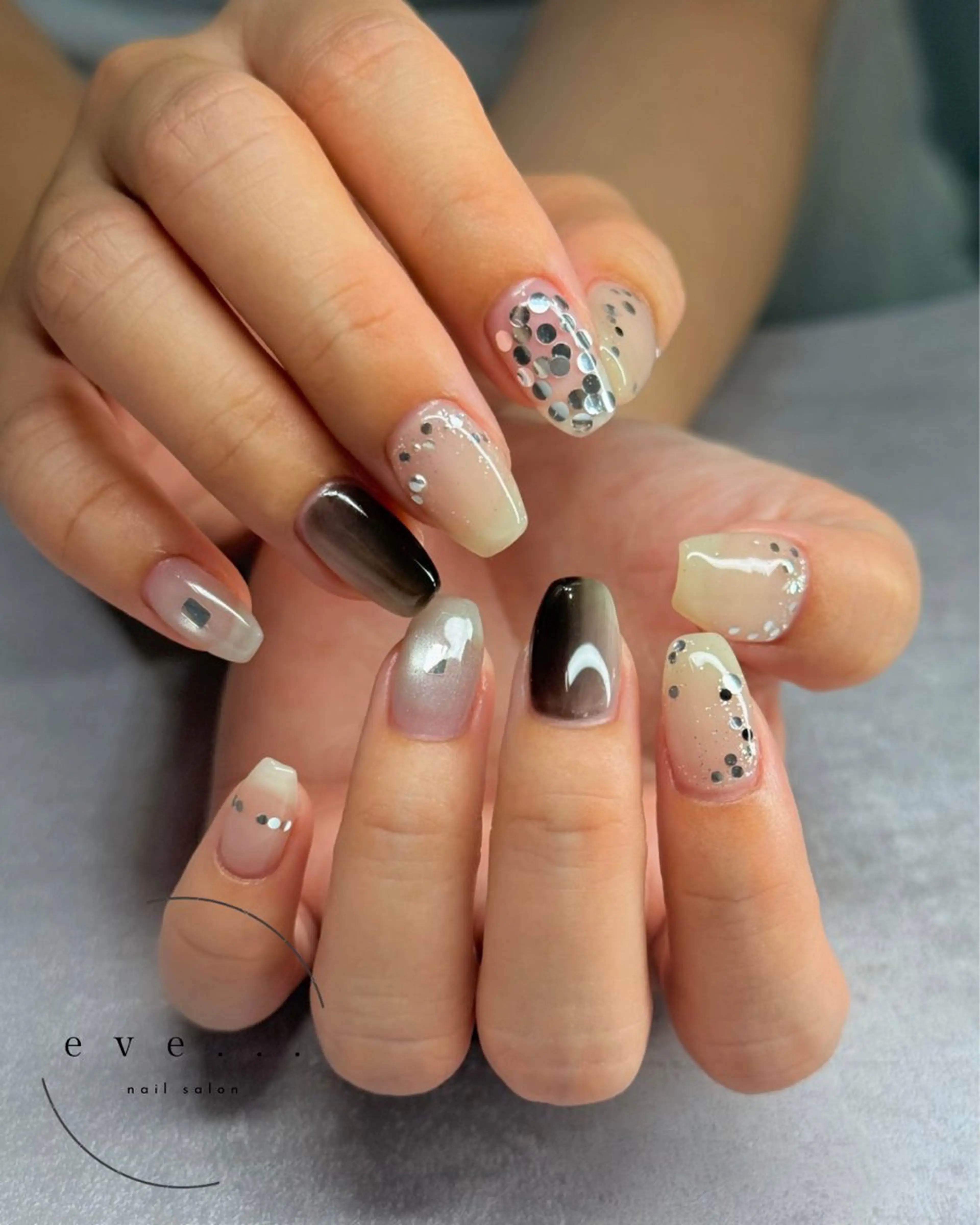 ネイル シルバー ハンドネイル nail salon eve...のネイルデザイン