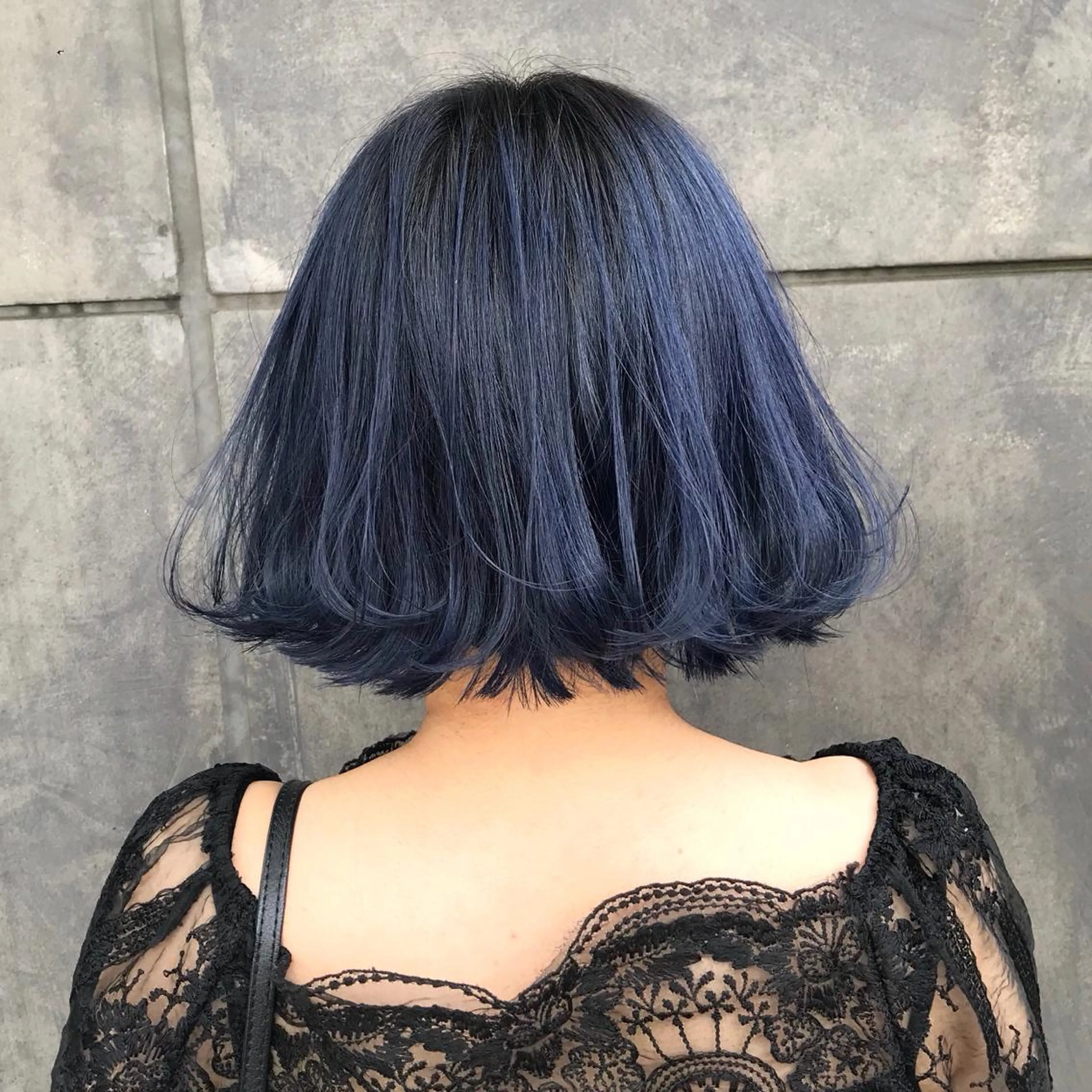 ショート カラー ベージュカラー ブリーチ ブルーカラー ホワイトベージュ タンバルモリ サロウィン所属・K-POP好き美容師 🇰🇷Kai.Yのヘアスタイル