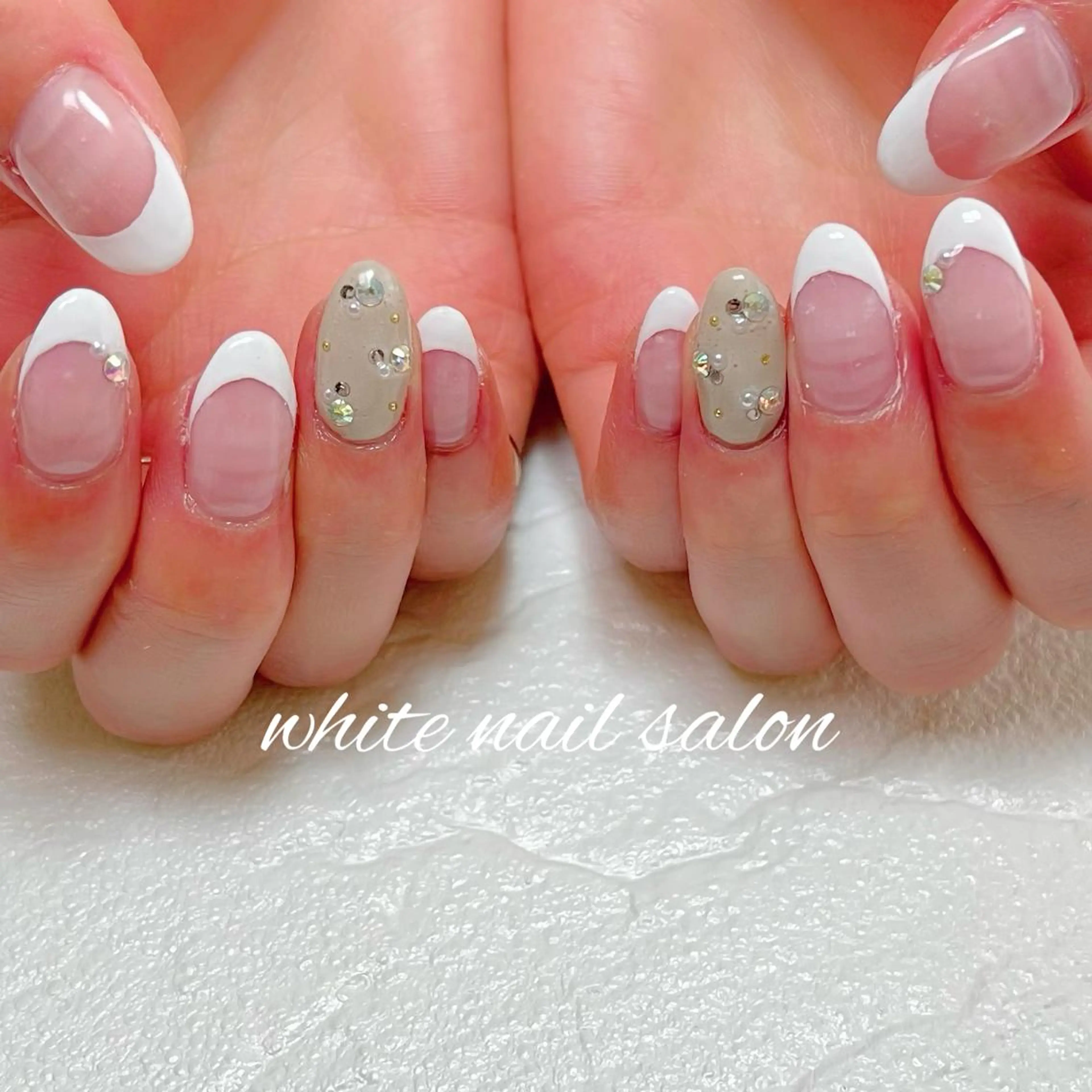 ネイル フットネイル ジェルネイル ハードジェル ラメ(グリッター) 持ち込み ハンドネイル white nail salonのネイルデザイン