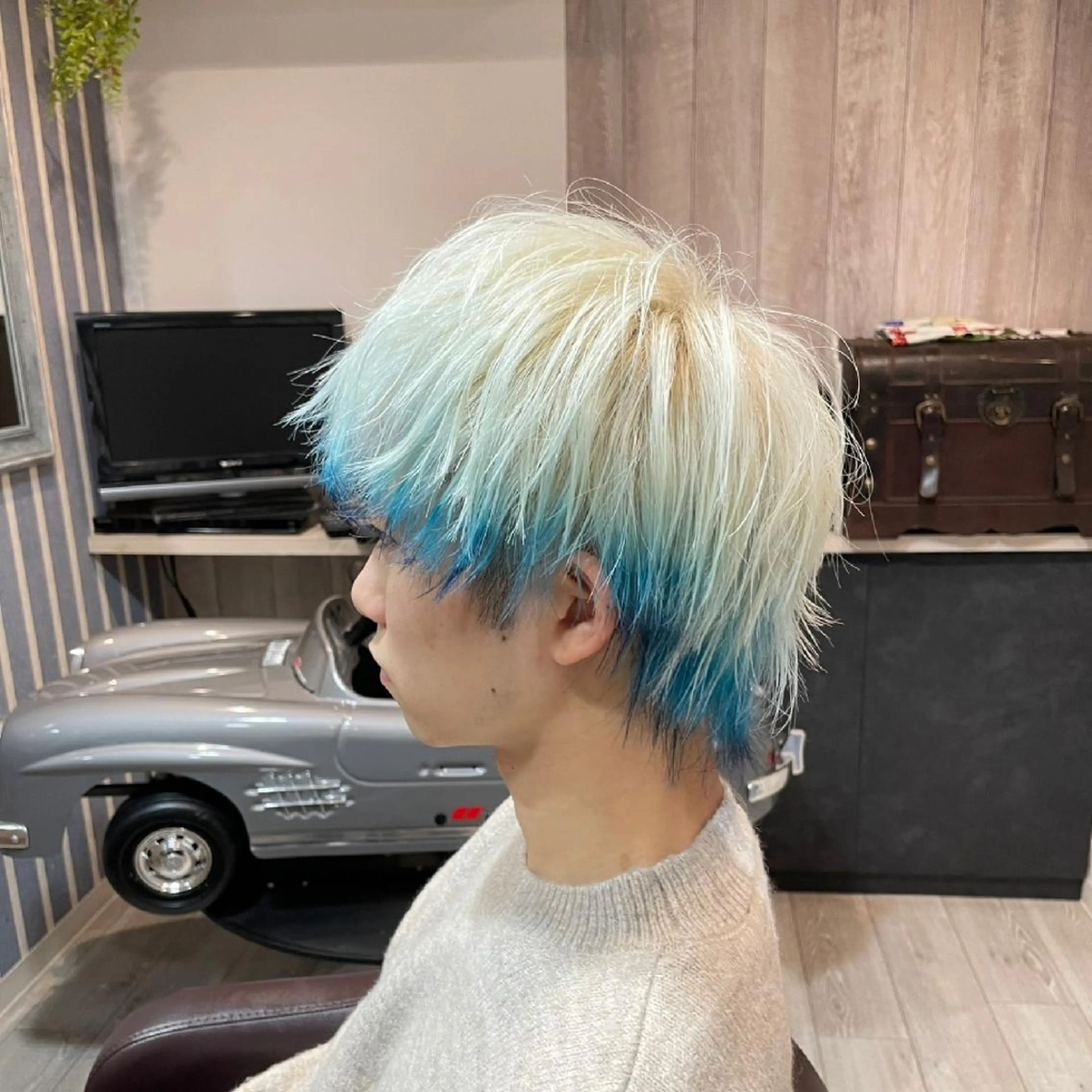 メンズ カラー F.hair salon所属・ハイトーン×髪質改善 🌈しゅんだい🌈のヘアスタイル