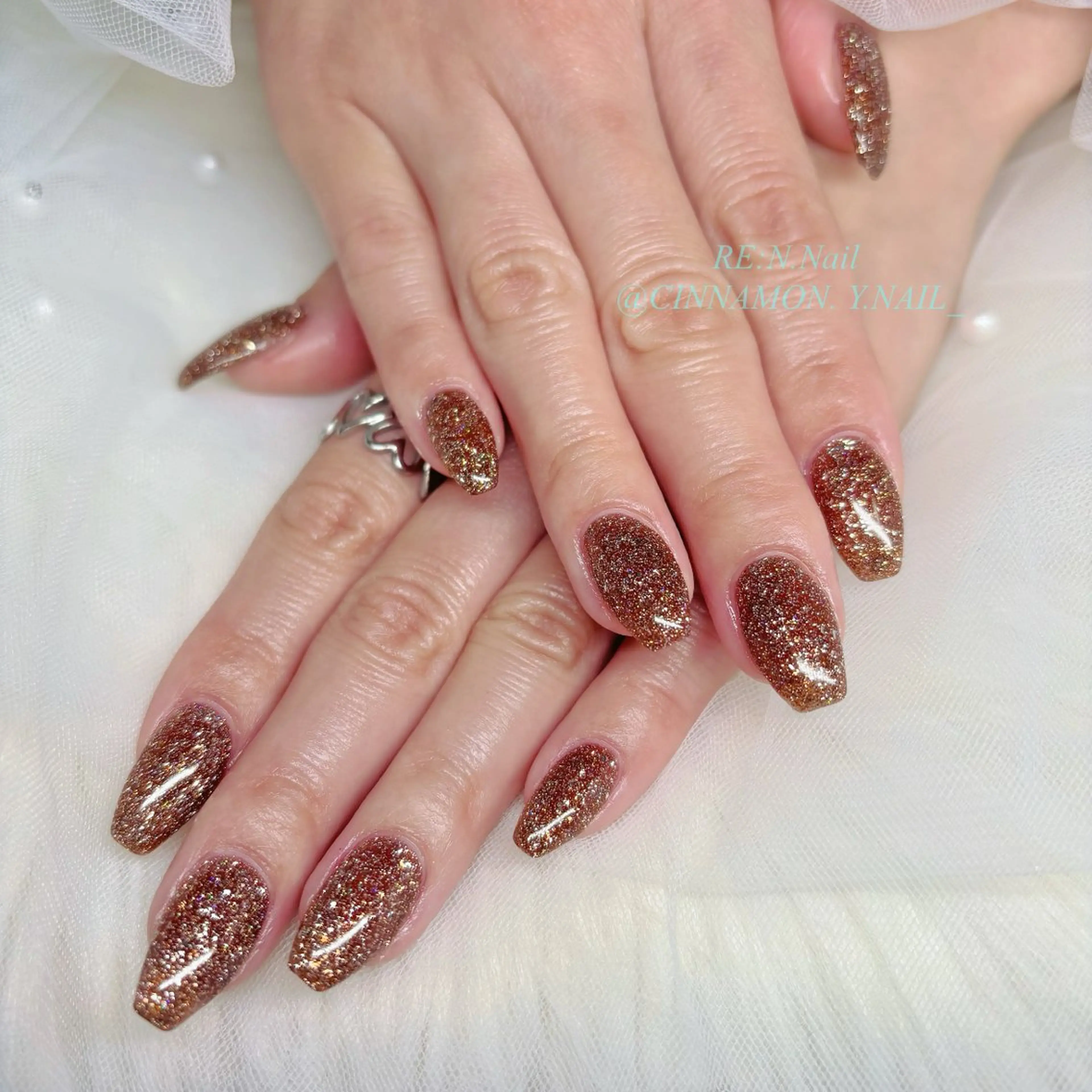 ネイル ブラウン ハンドネイル Yuna🩵 RE:N.Nailのネイルデザイン