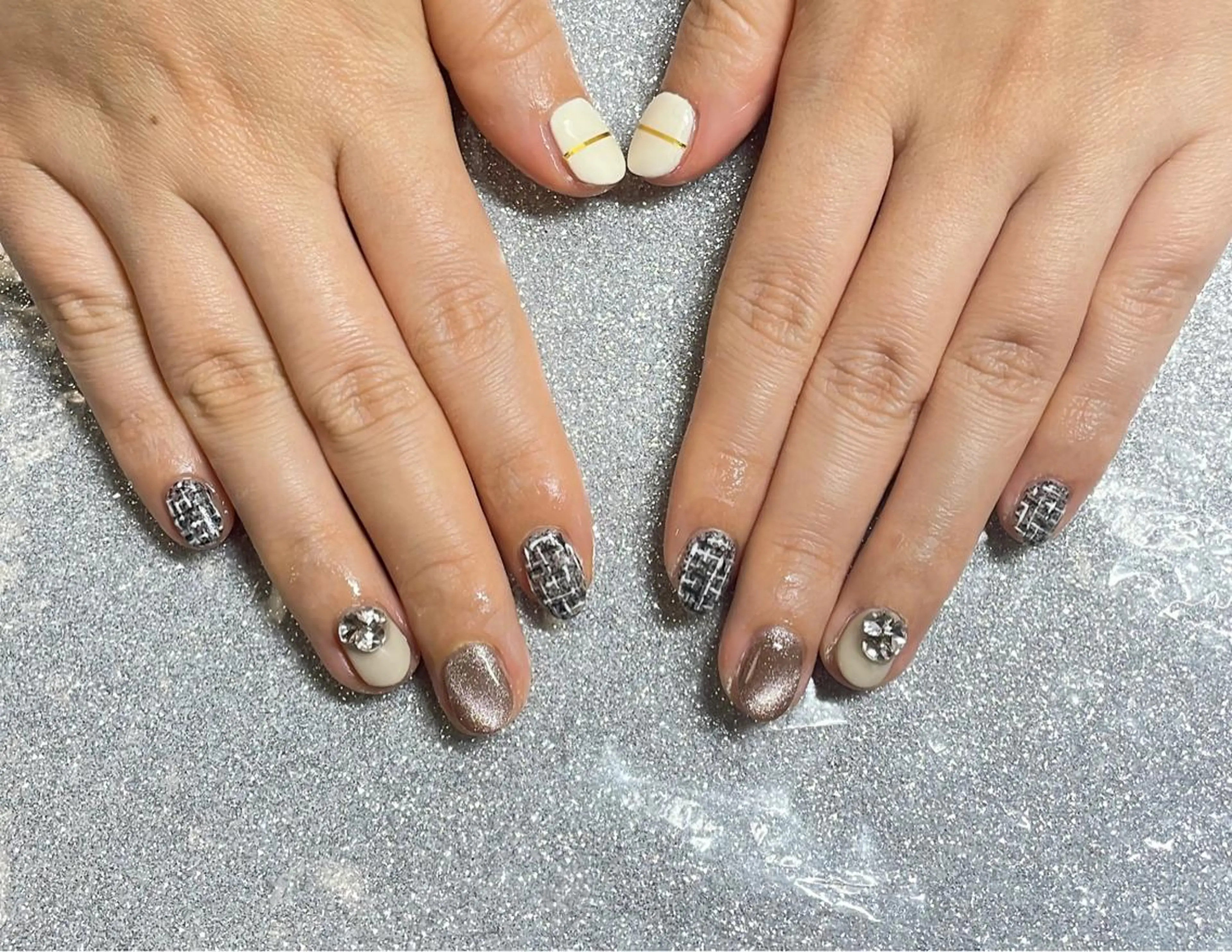 ネイル ハンドネイル VIERU 🌈🎀💖のネイルデザイン