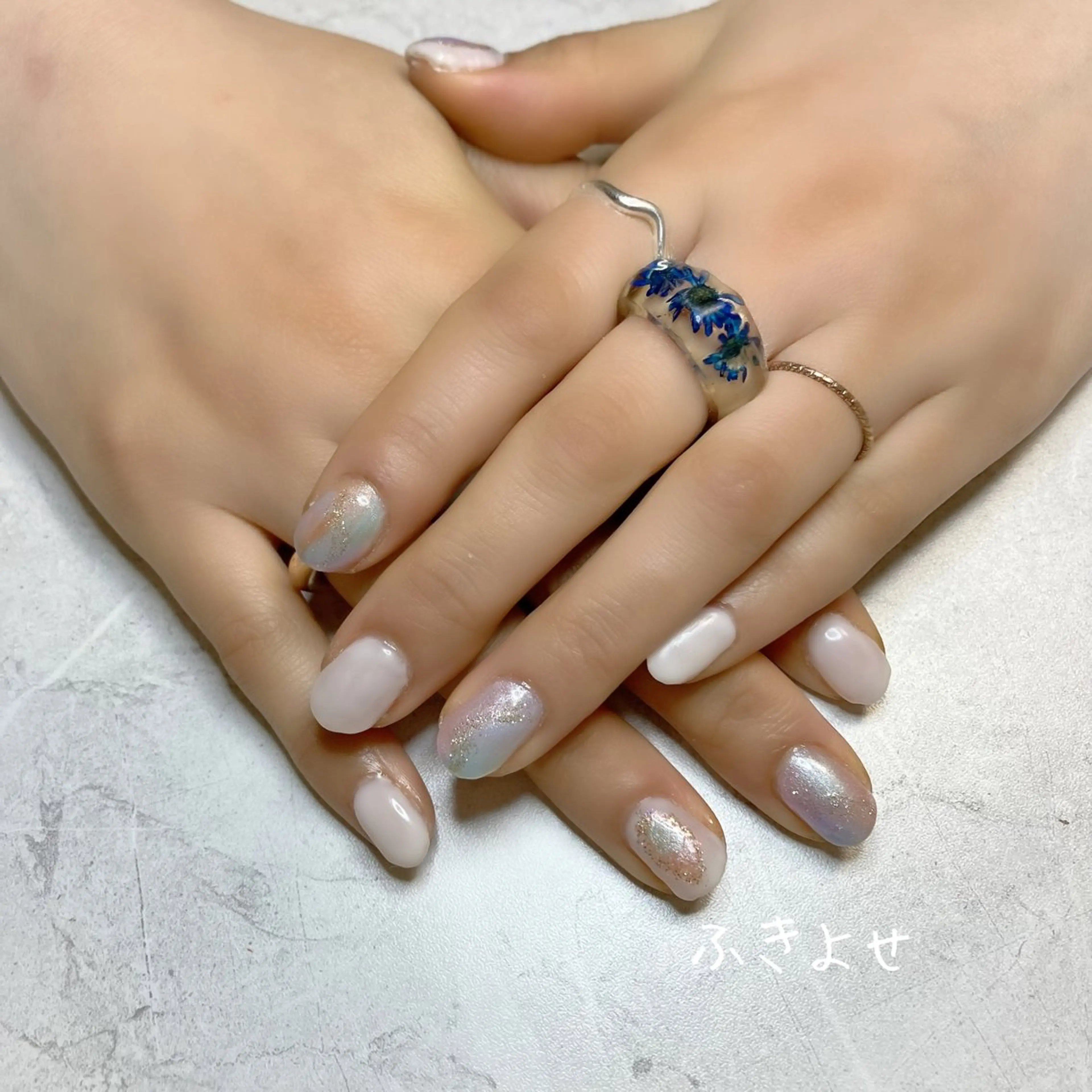 ネイル ラメ(グリッター) シンプルネイル ホワイト ハンドネイル ネイルサロン ふきよせのネイルデザイン