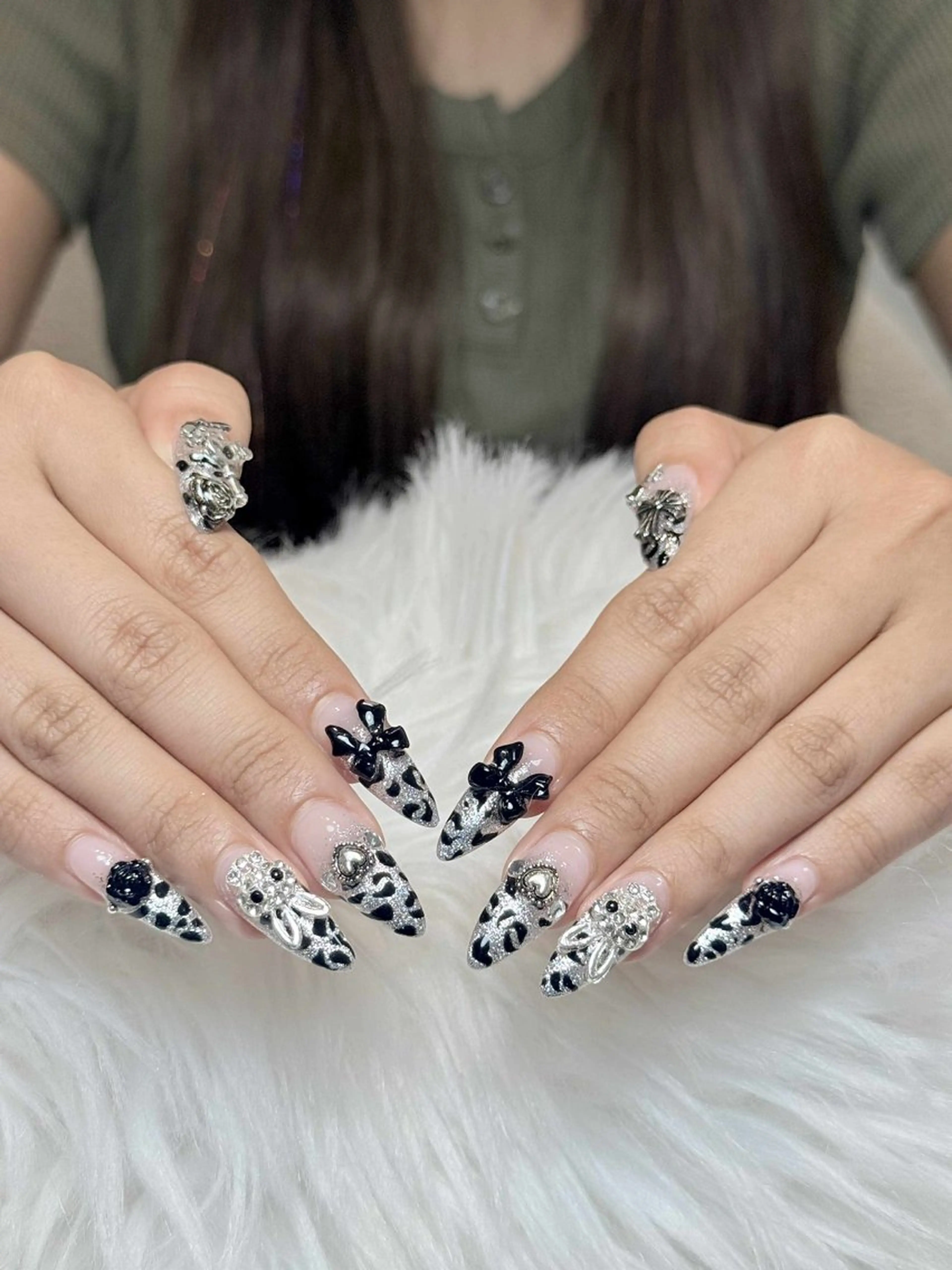 ネイル フレンチネイル ジェルネイル キラキラネイル 韓国ネイル レース Julli NailStudioのネイルデザイン