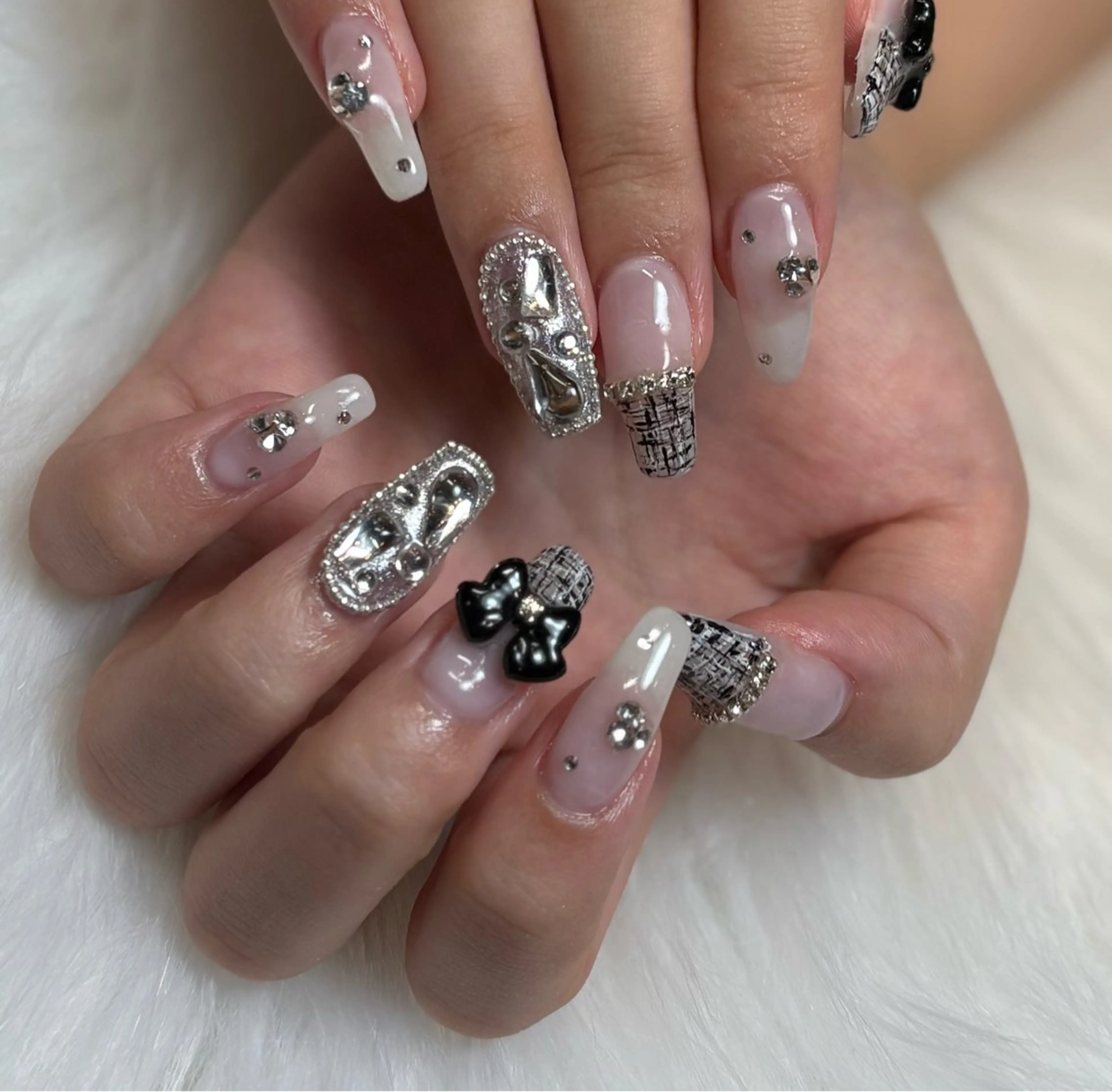 ネイル 🫧yua 🌸🫧のネイルデザイン