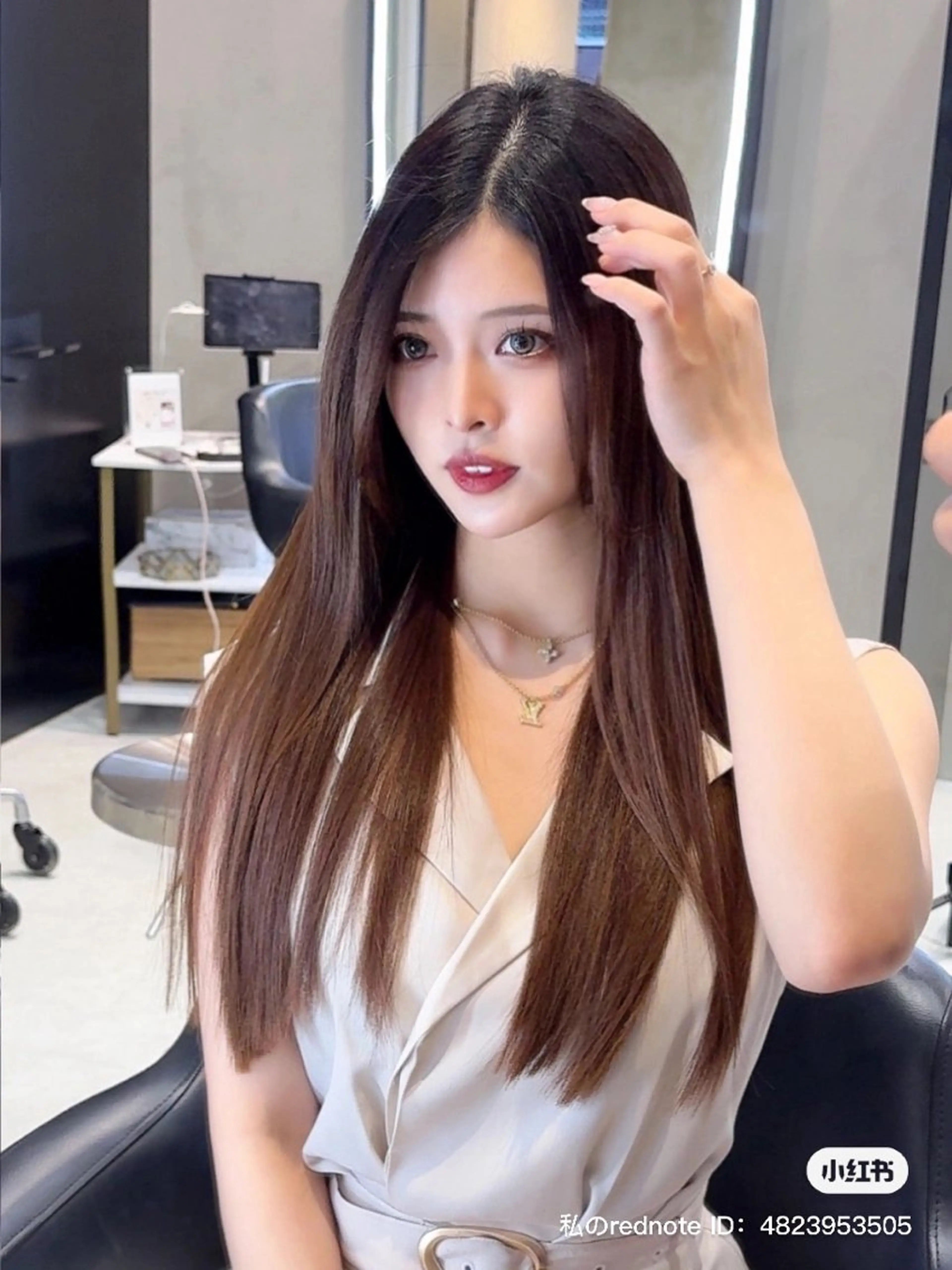 ロング カット ヘアカラー トリートメント 韓国ヘア🇰🇷 YURIYAのヘアスタイル