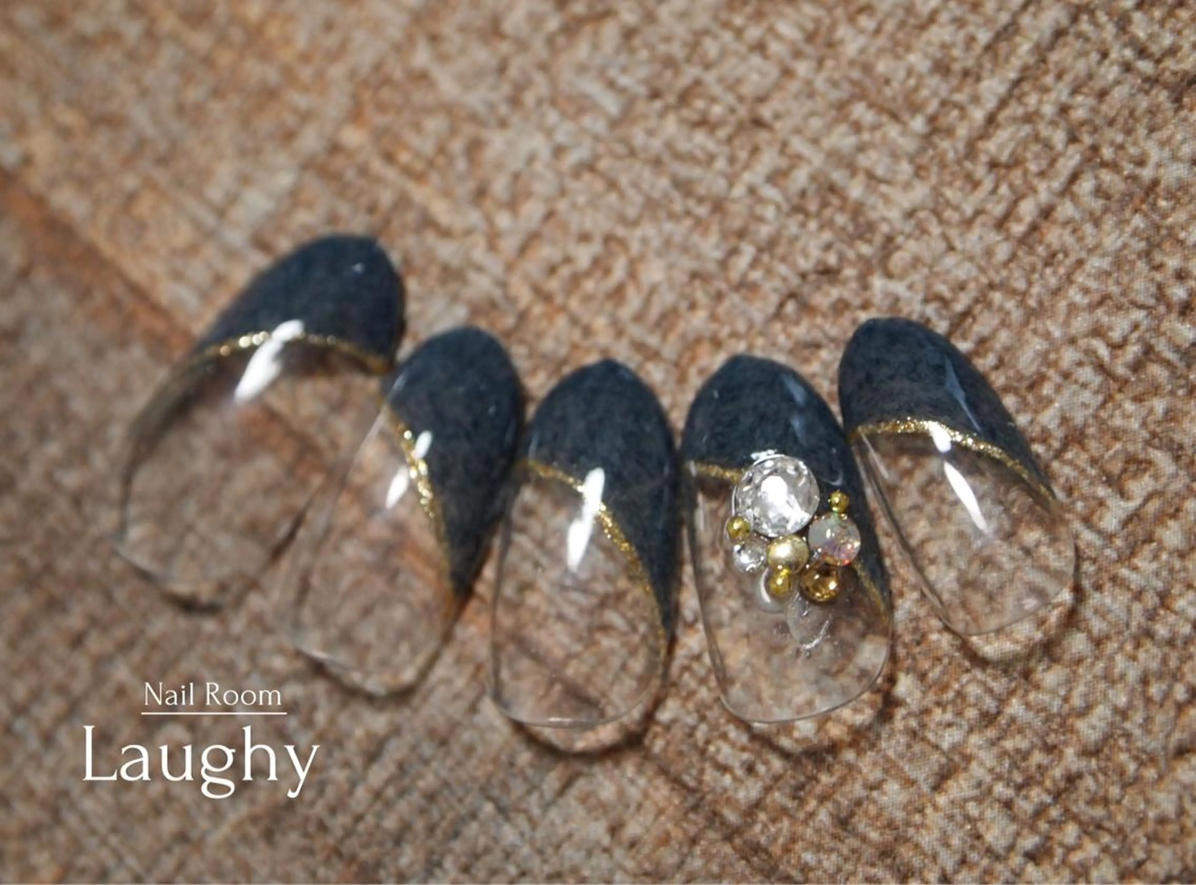 ネイル フレンチネイル ジェルネイル グラデーション ラメ(グリッター) ラメグラデーション Nail Room Laughyのネイルデザイン