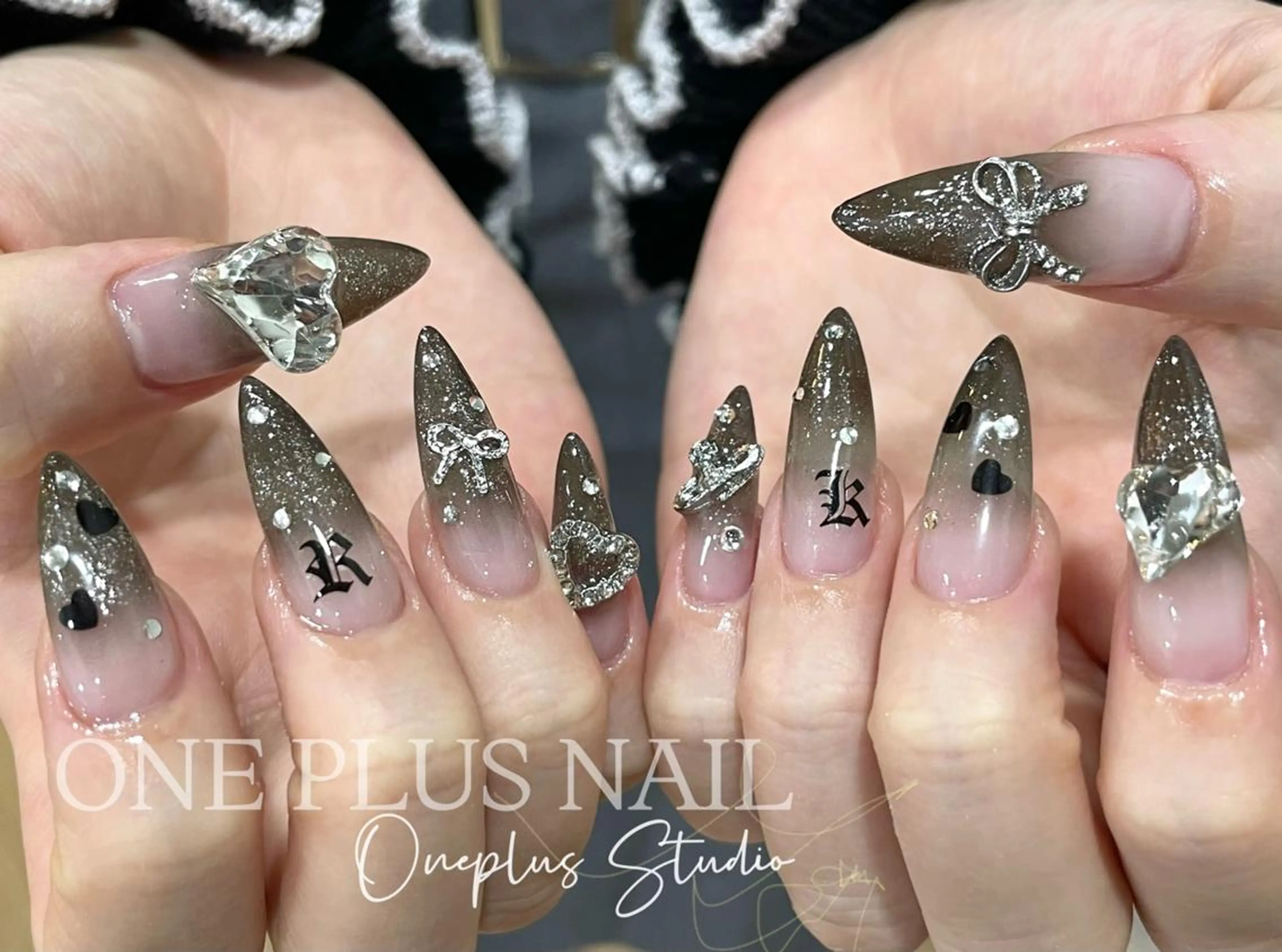 ネイル アートネイル オーロラネイル ガーリー キラキラネイル 韓国ネイル One plus StudioNailのネイルデザイン