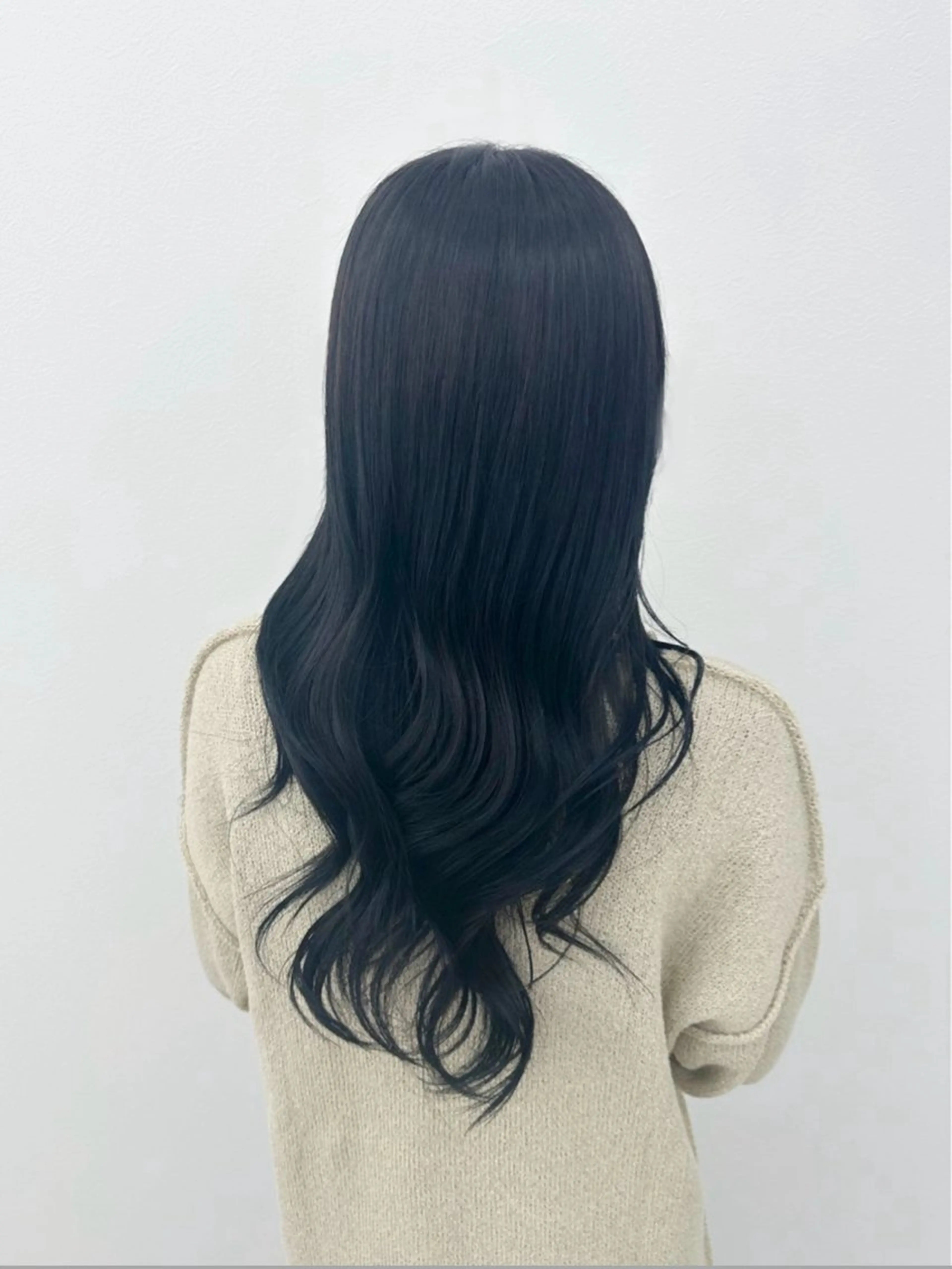 ロング カラー 透明感カラー 相田 絢音のヘアスタイル