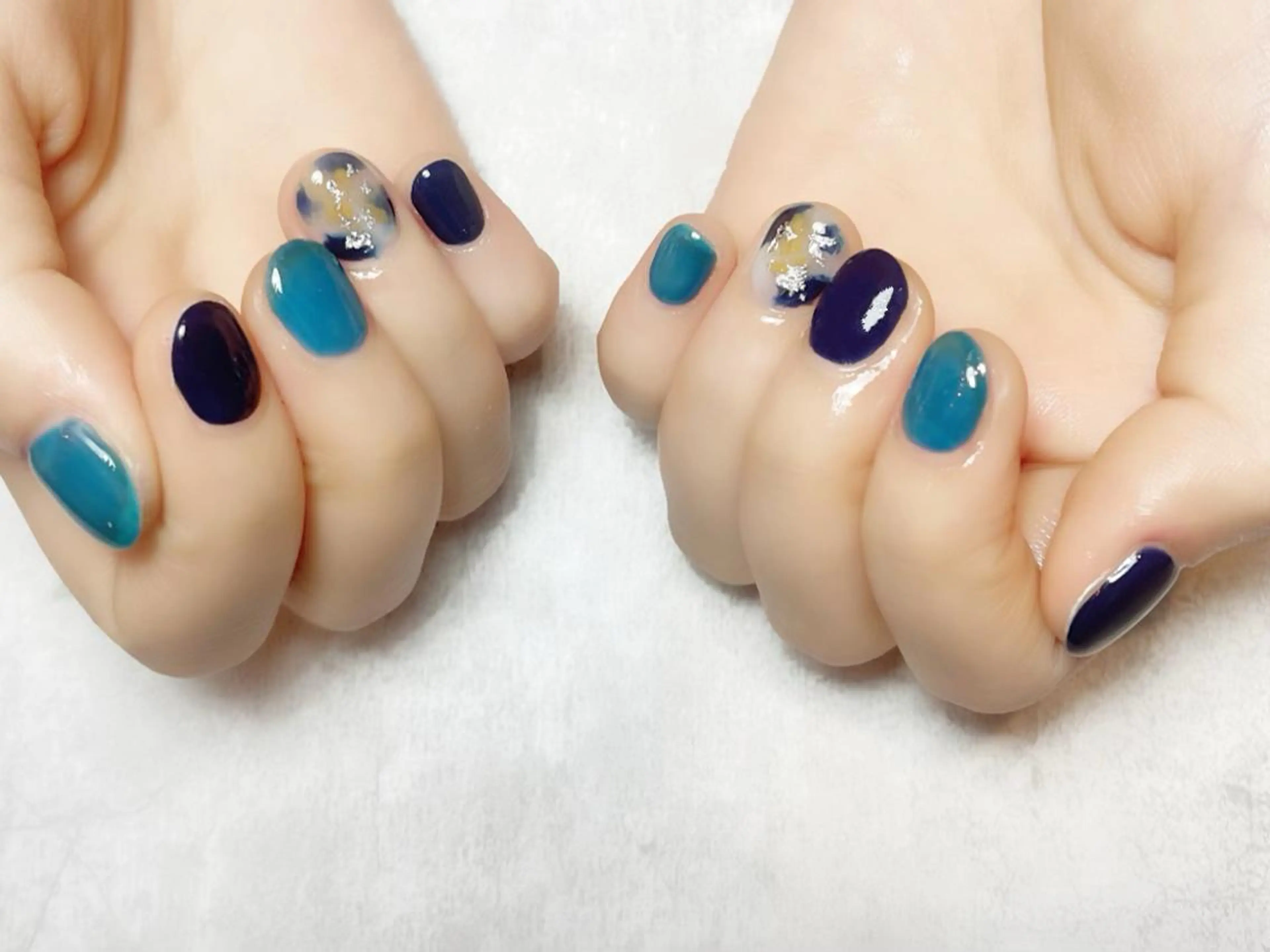 ネイル アートネイル ニュアンスネイル ワンカラーネイル irono .のネイルデザイン