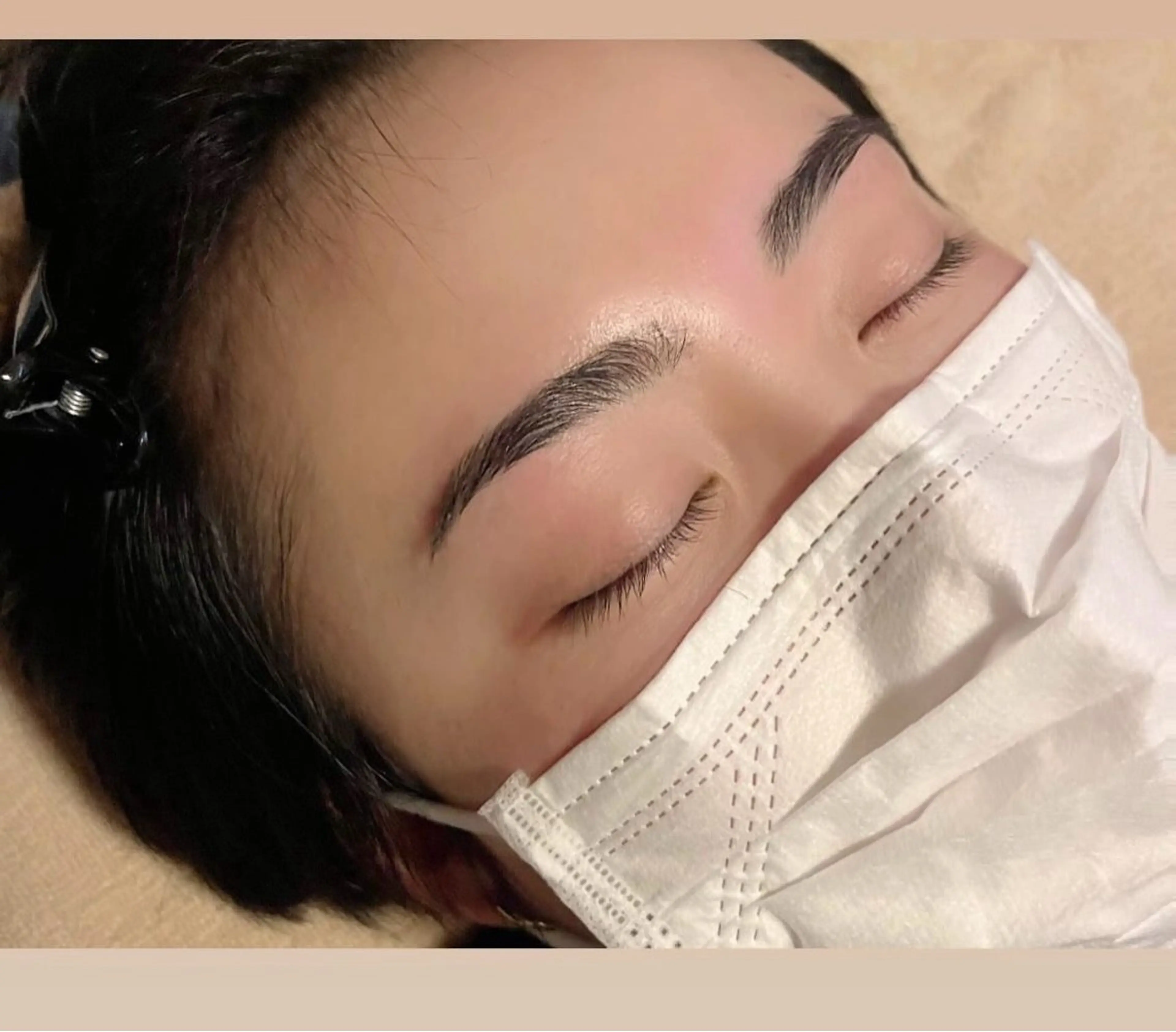 アイブロウ ワックス脱毛 脱毛エステサロンViViPirina所属・軽部 歩のエステ・リラクイメージ