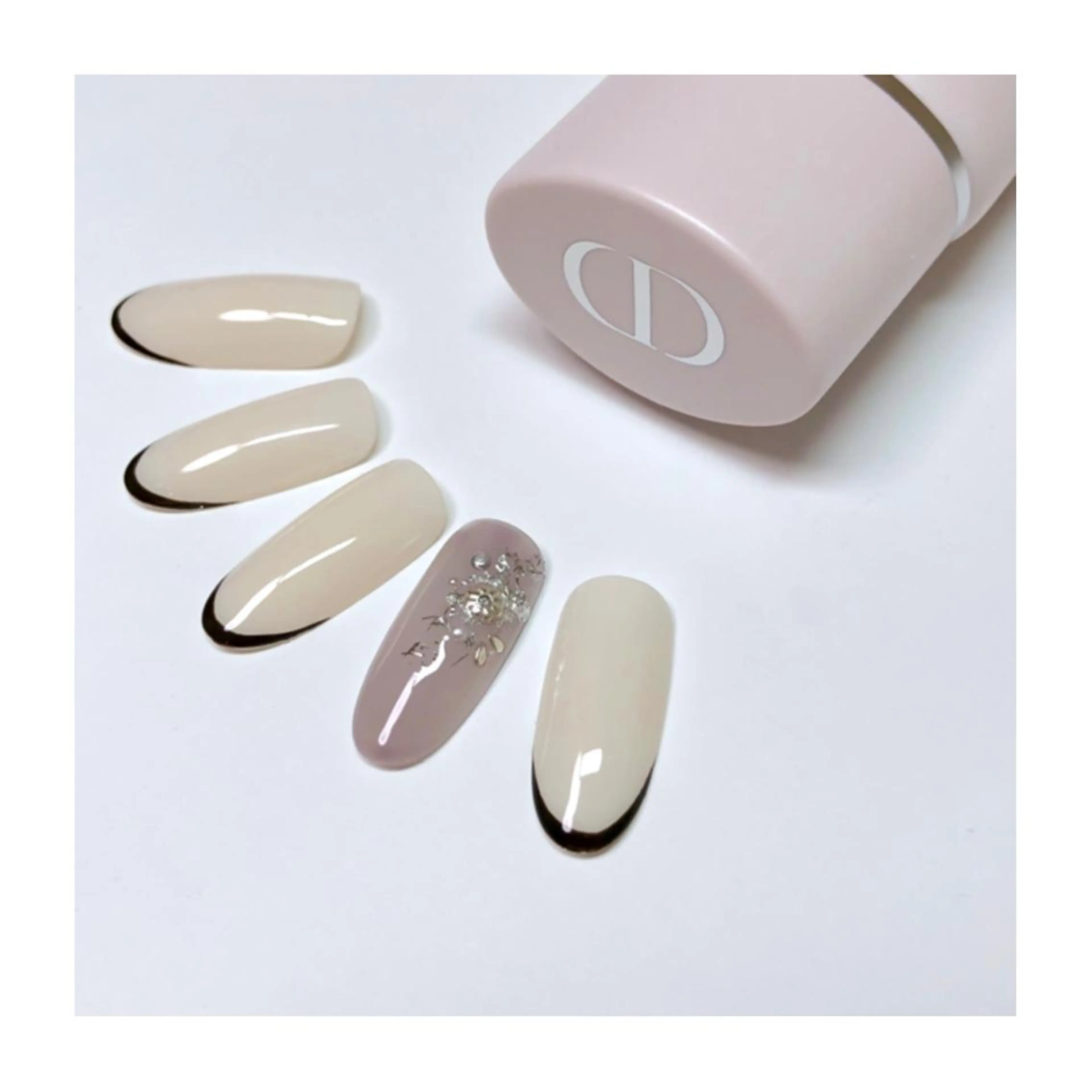 ネイル Toujours nail所属・Toujours / nijinaのネイルデザイン