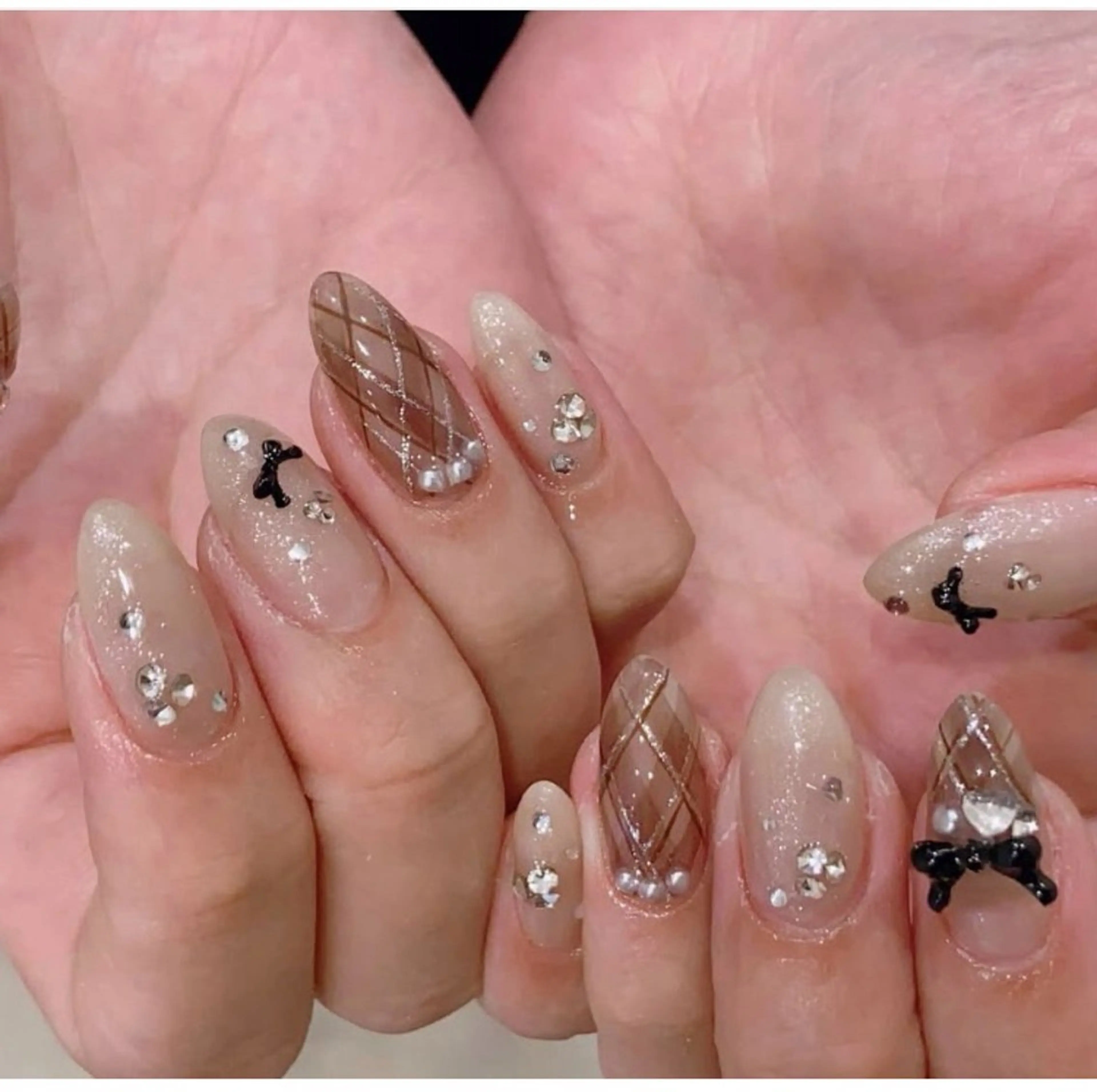 ネイル フレンチネイル グラデーション マグネットネイル ミラーネイル 持ち込み yurinail所属・yuri nail 高田馬場のネイルデザイン