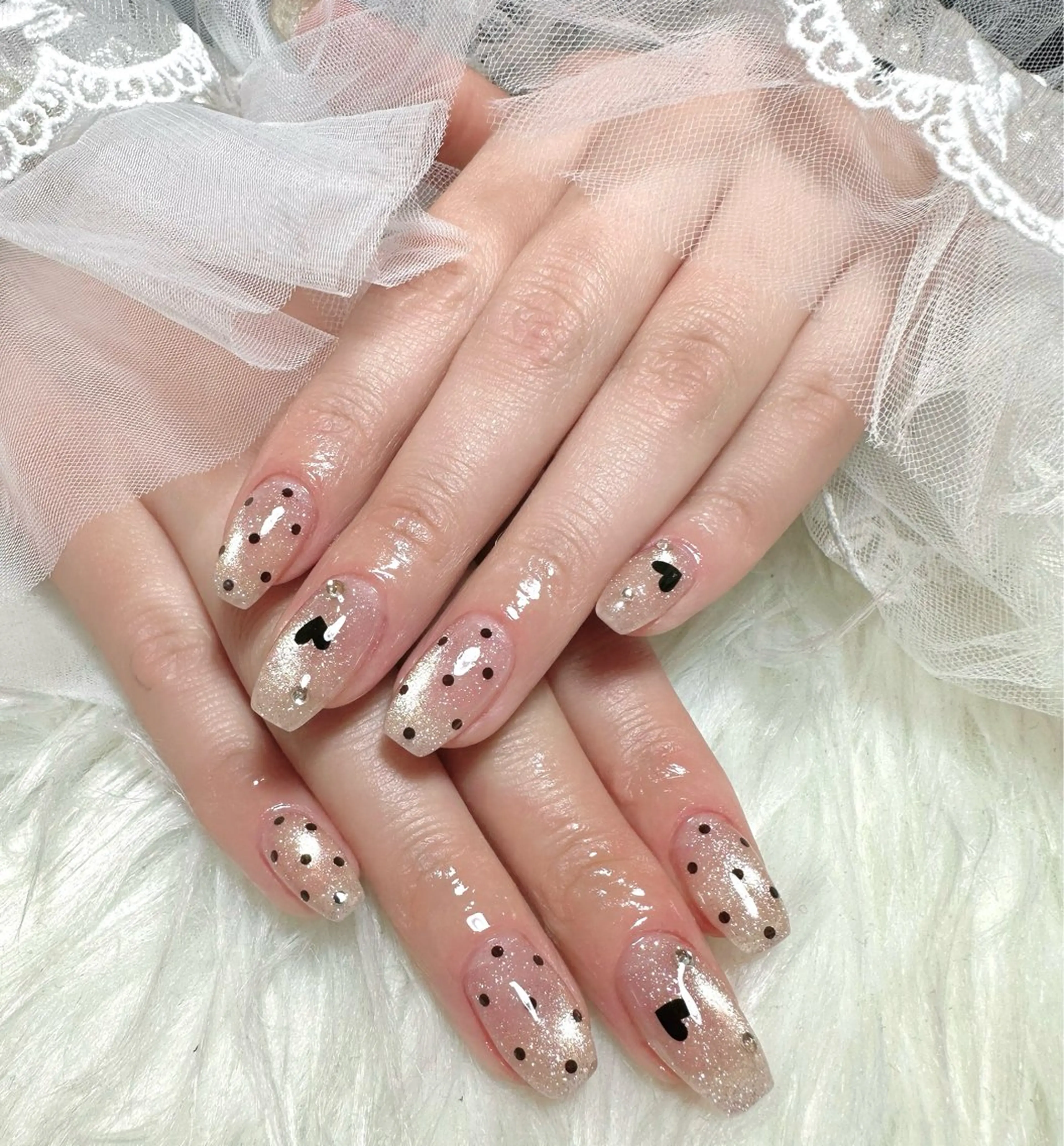 ネイル ドット マグネットネイル 持ち込み ハンドネイル nail untitled🎀のネイルデザイン