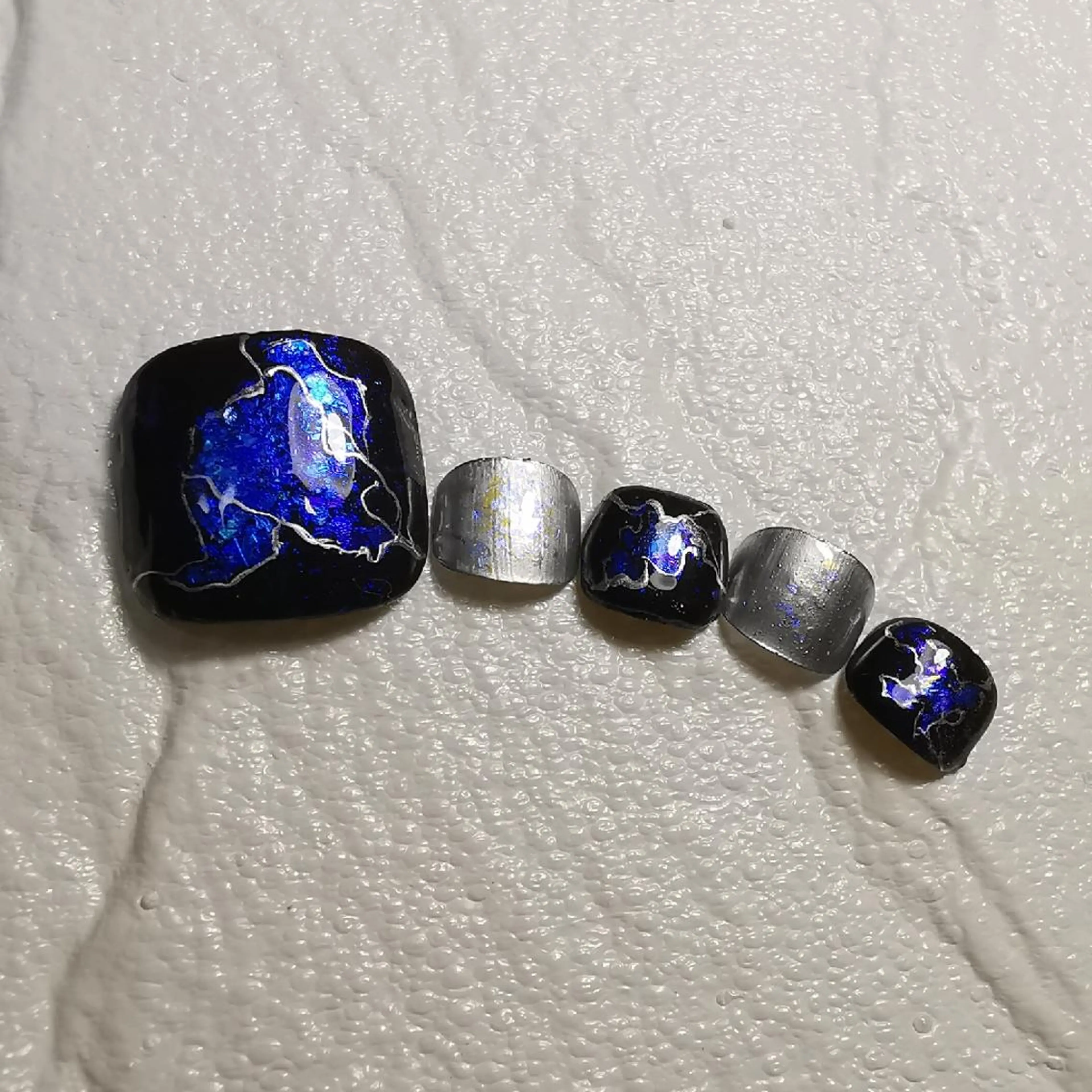 ネイル オーロラネイル シルバー フットネイル reve あやののネイルデザイン