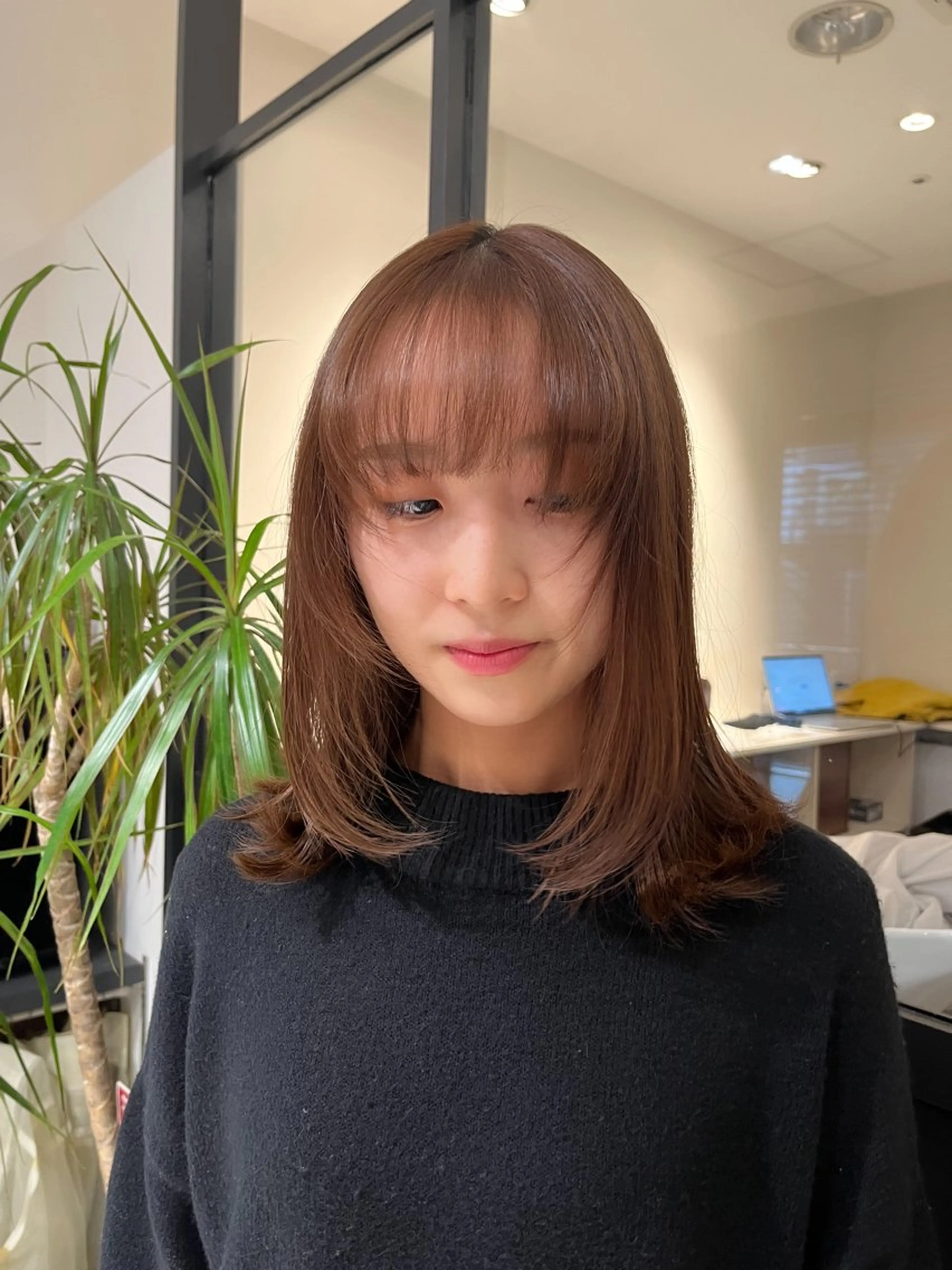 ミディアム 韓国レイヤーカット/ 美髪矯正/YUIのヘアスタイル