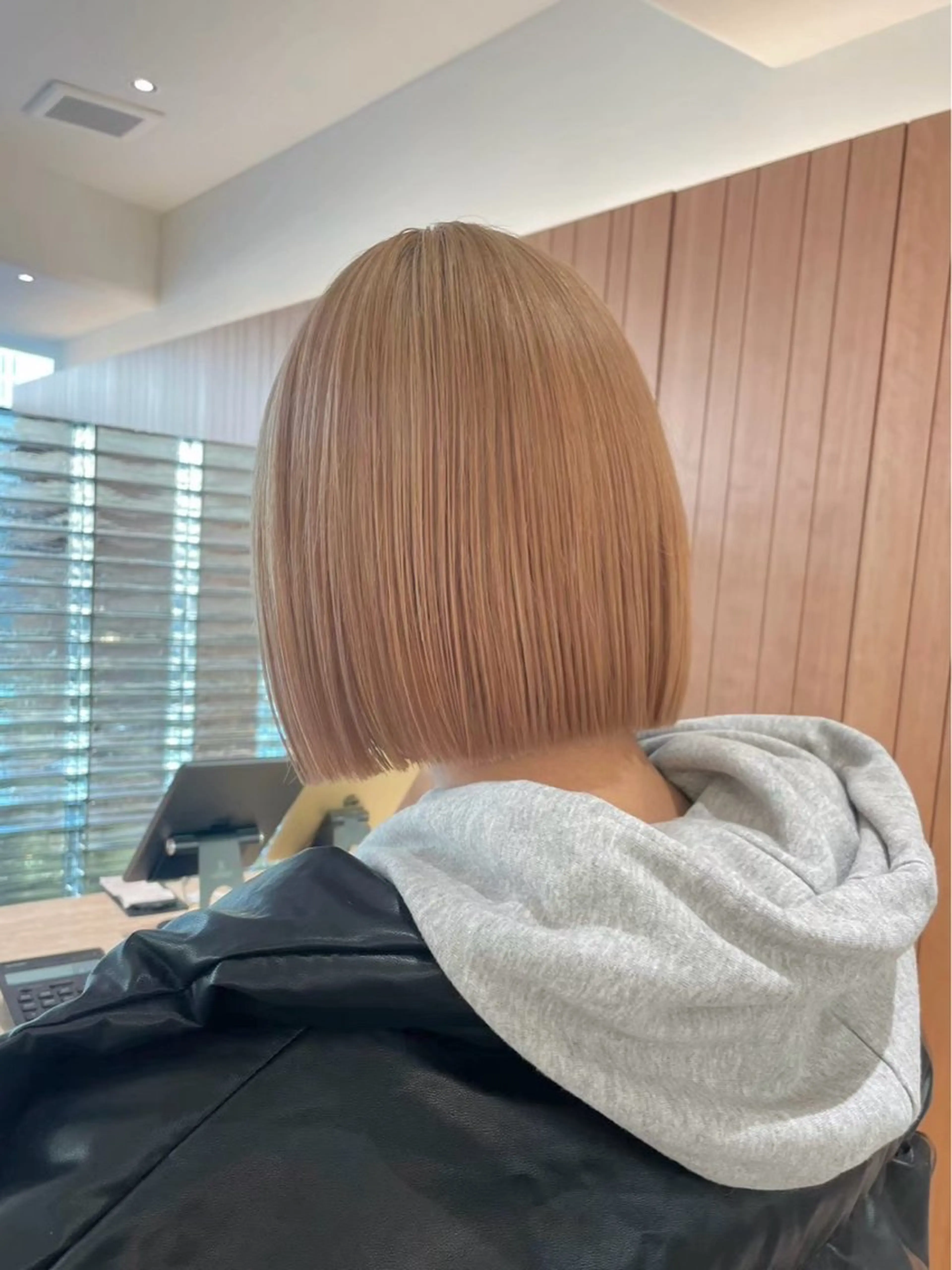 ミディアム カラー カット ヘアカラー トリートメント 渋谷／タッセルボブ ／顔周り/加邊凌也のヘアスタイル